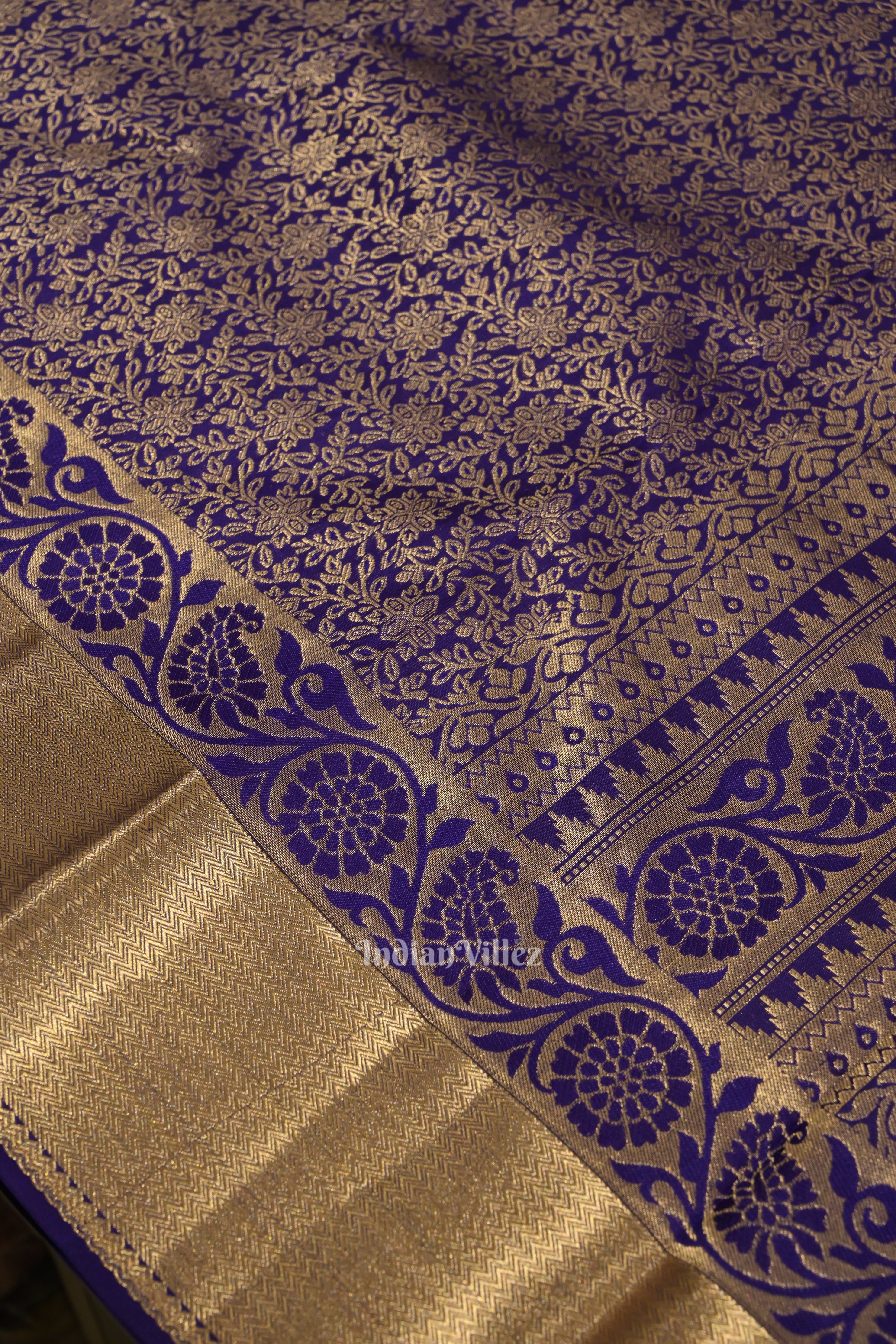 IndianVillèz Navy Blue With Silver Pure Kanjivaram Silk Saree - view 3