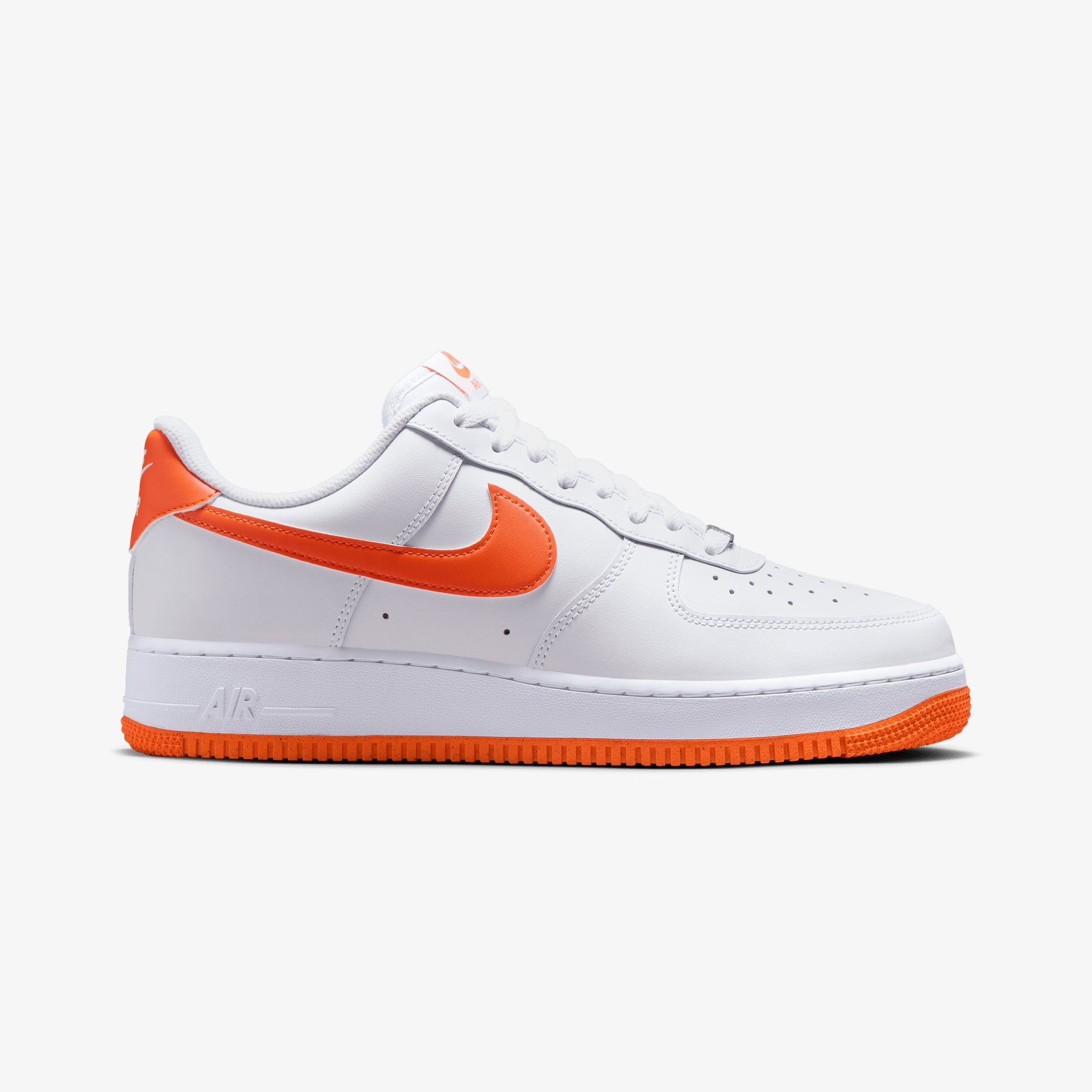 Nike | Air Force 1 '07 Lv8 { White/safety Orange-white