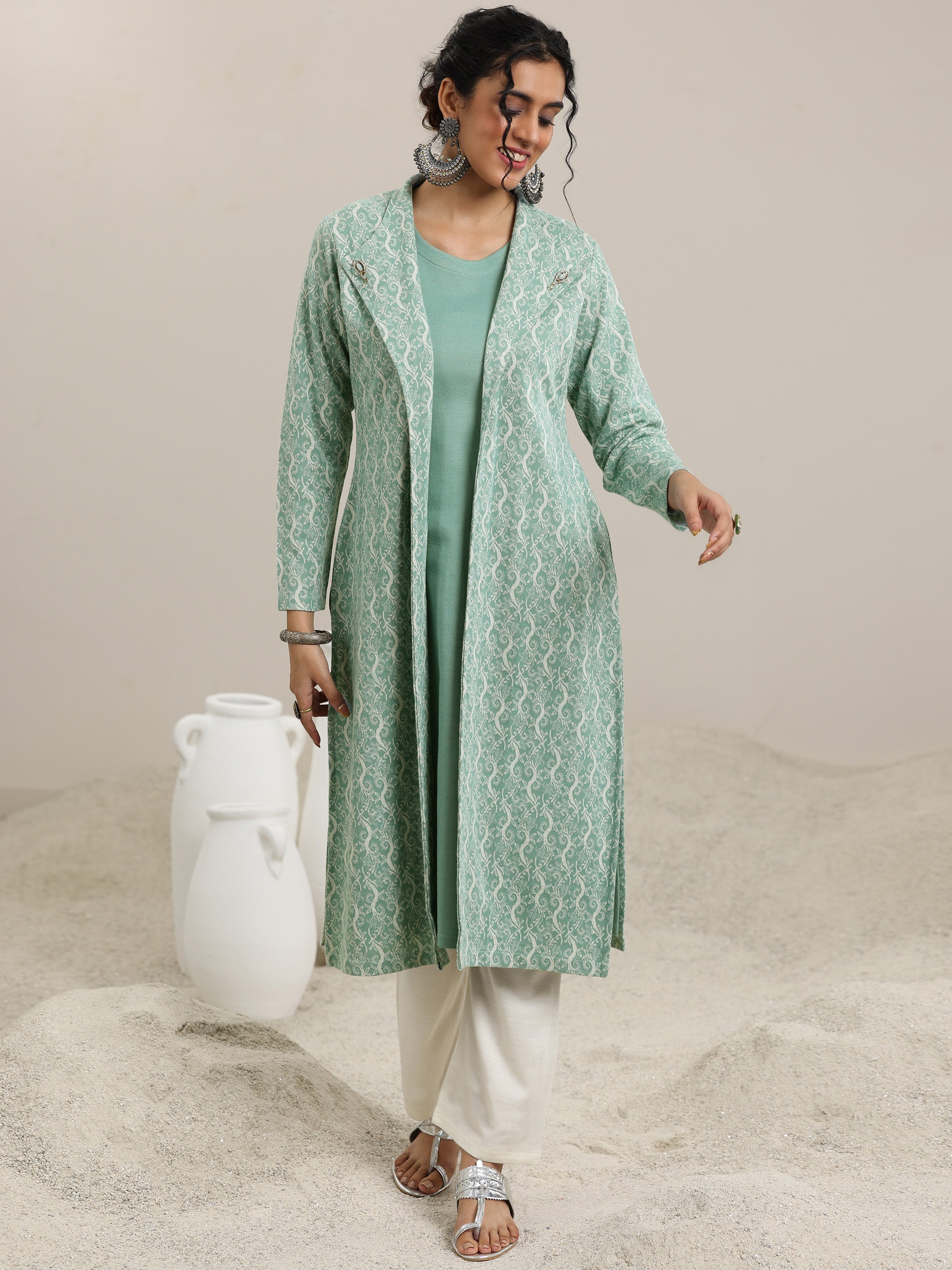 Libas Green Solid Wool Straight Kurta - view 4
