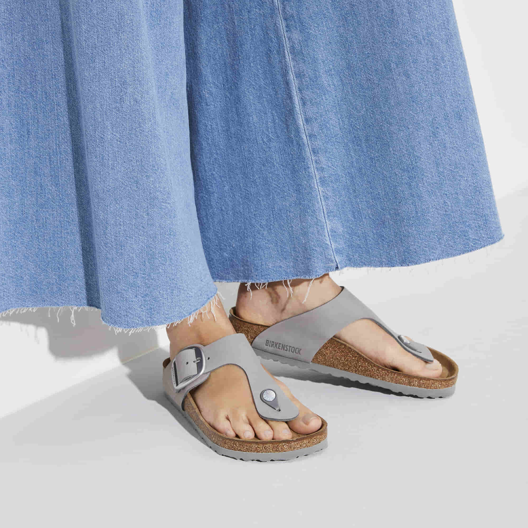 Birkenstock Gizeh Big Buckle Nubuck Leather – Gray Gray/Dove Gray - view 7