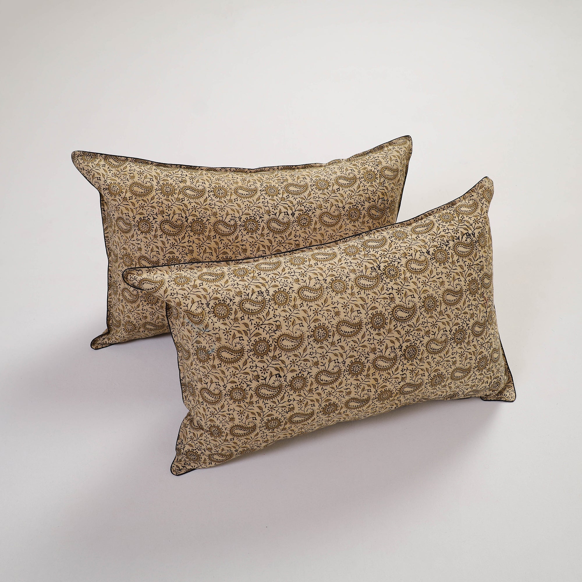NOORI BAZAR Beige - Handcrafted Cotton Pillow Cover (Set of 2) 03