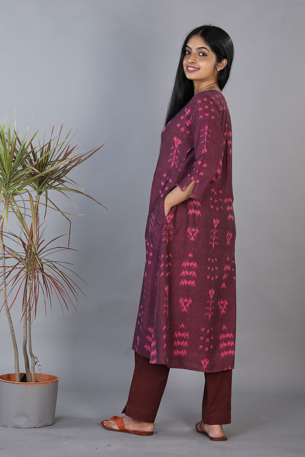 Kalanjali Ethnics Cotton pochampally ikkat kurta - view 7