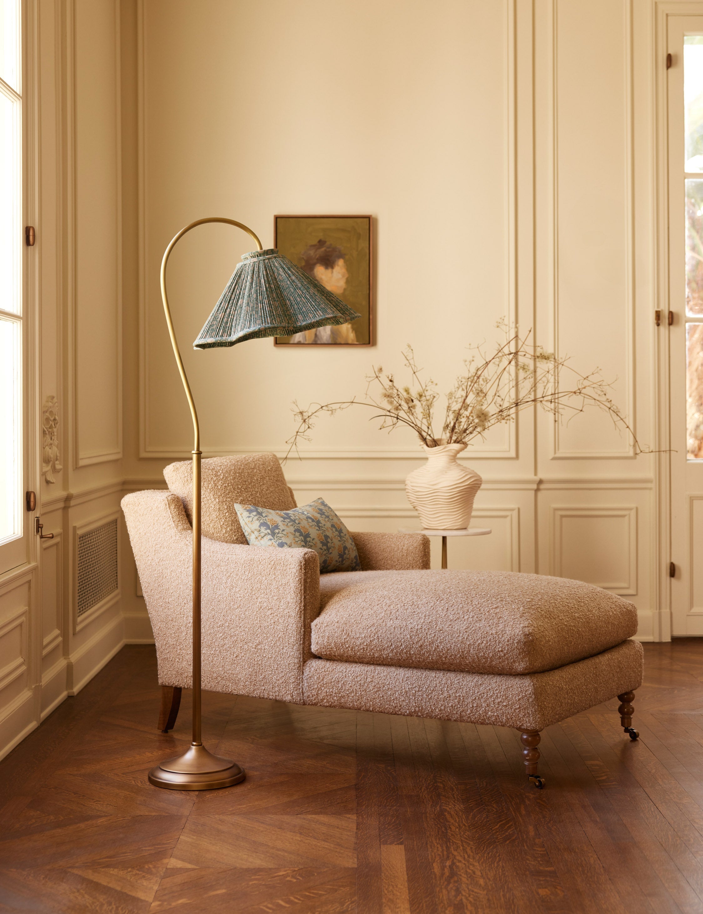 Lulu and Georgia Fabienne Chaise - view 131
