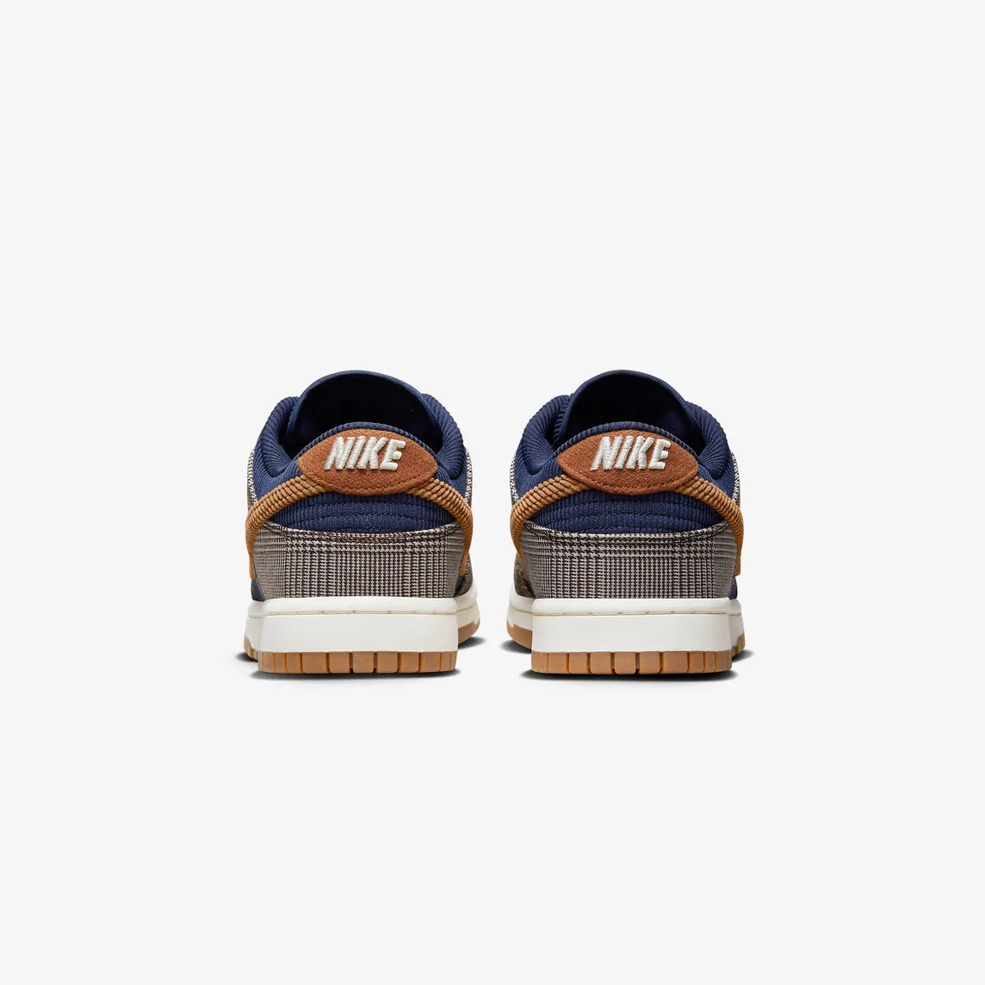 Nike | DUNK LOW PREMIUM { MIDNIGHT NAVY/ALE BROWN-PALE IVORY - view 2