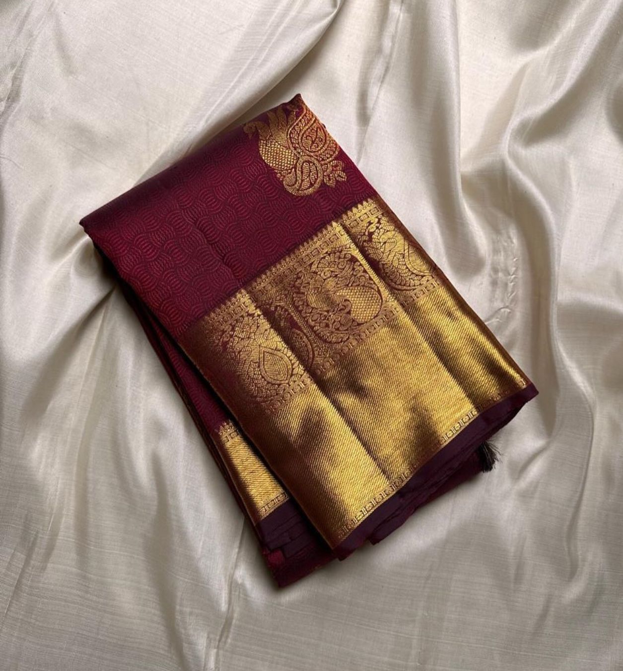 Aayna Tantalizing Maroon Soft Banarasi Silk Saree With Staring Blouse Piece