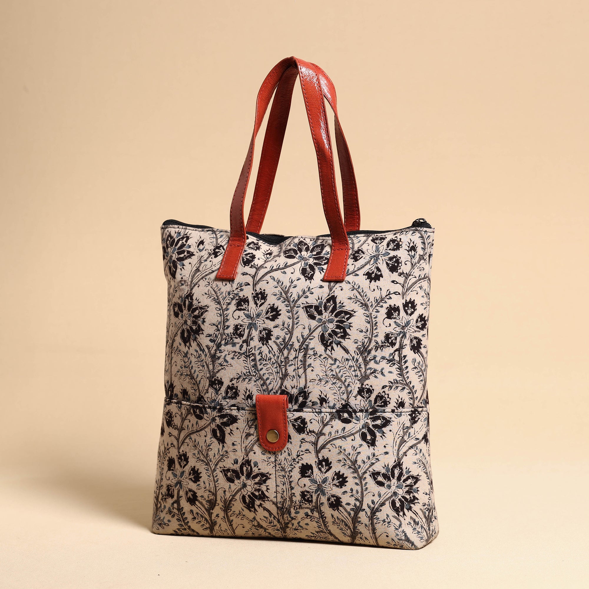 ASALKAAR Beige - Handcrafted Kalamkari Block Printed Hand Bag with Leather Handle - view 2
