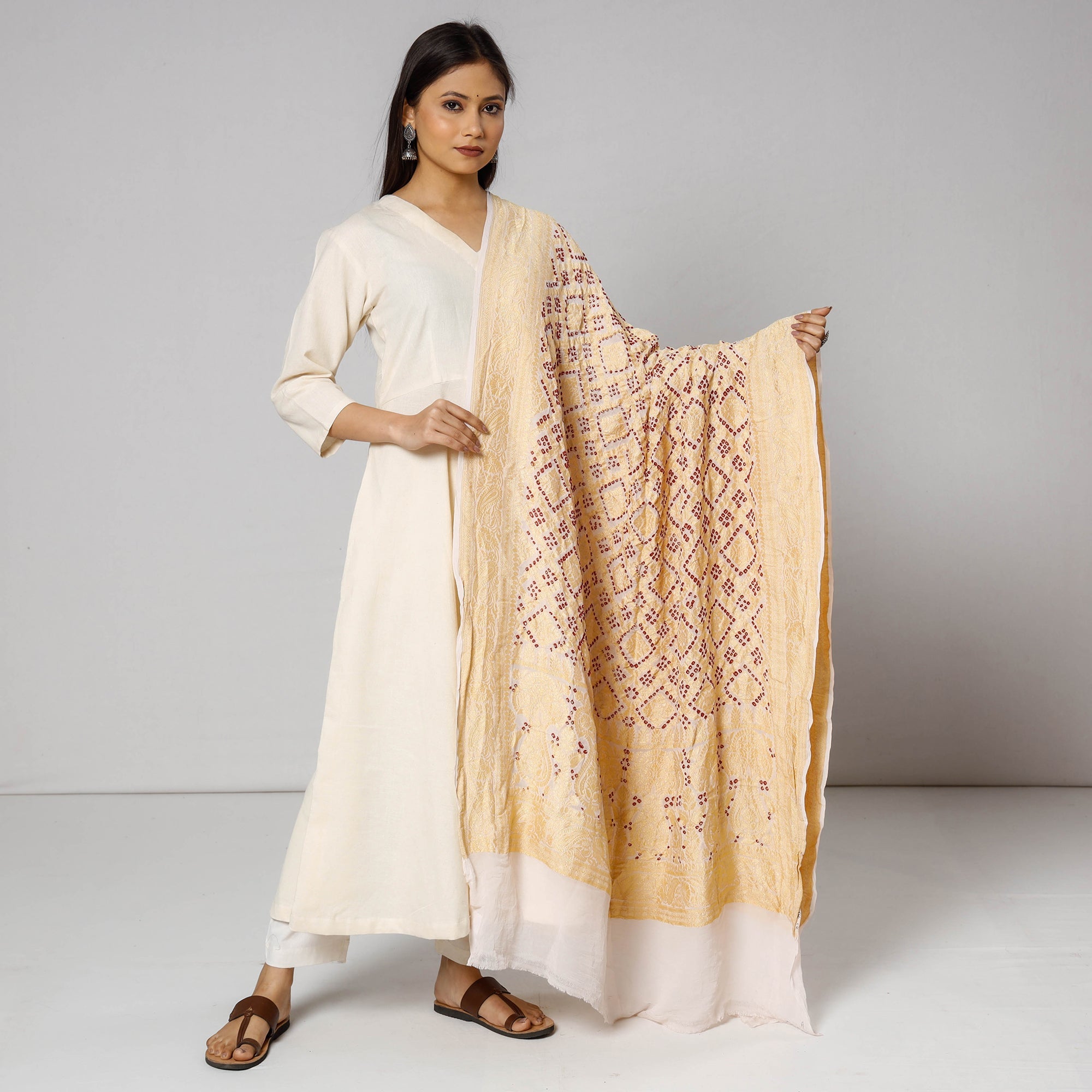 KACHCHH JI CHHAAP Beige - Traditional Kutch Neem Zari Jaal Work Bandhani Tie-Dye Georgette Banarasi Dupatta - view 2