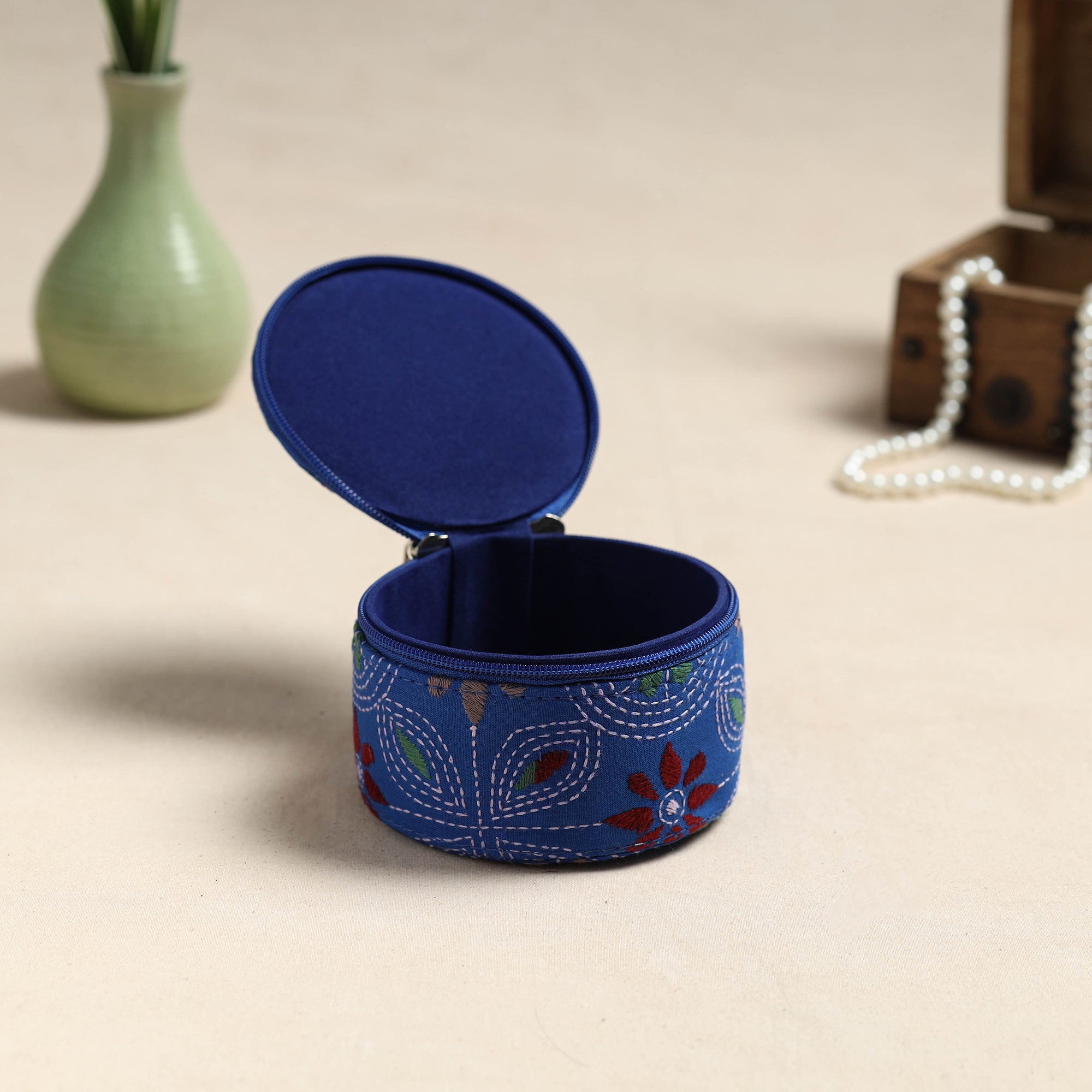 ASALKAAR Bengal Kantha Work Handcrafted Round Utility Box - view 2