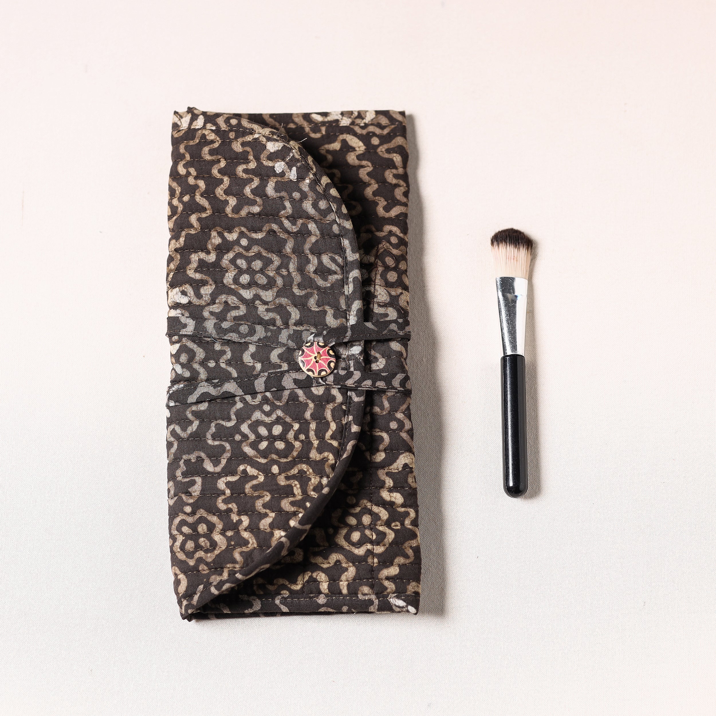 NOORI BAZAR Brown - Bagru Fabric Multipurpose Segmented Make-up Brush Wrap Pouch/Case - view 2