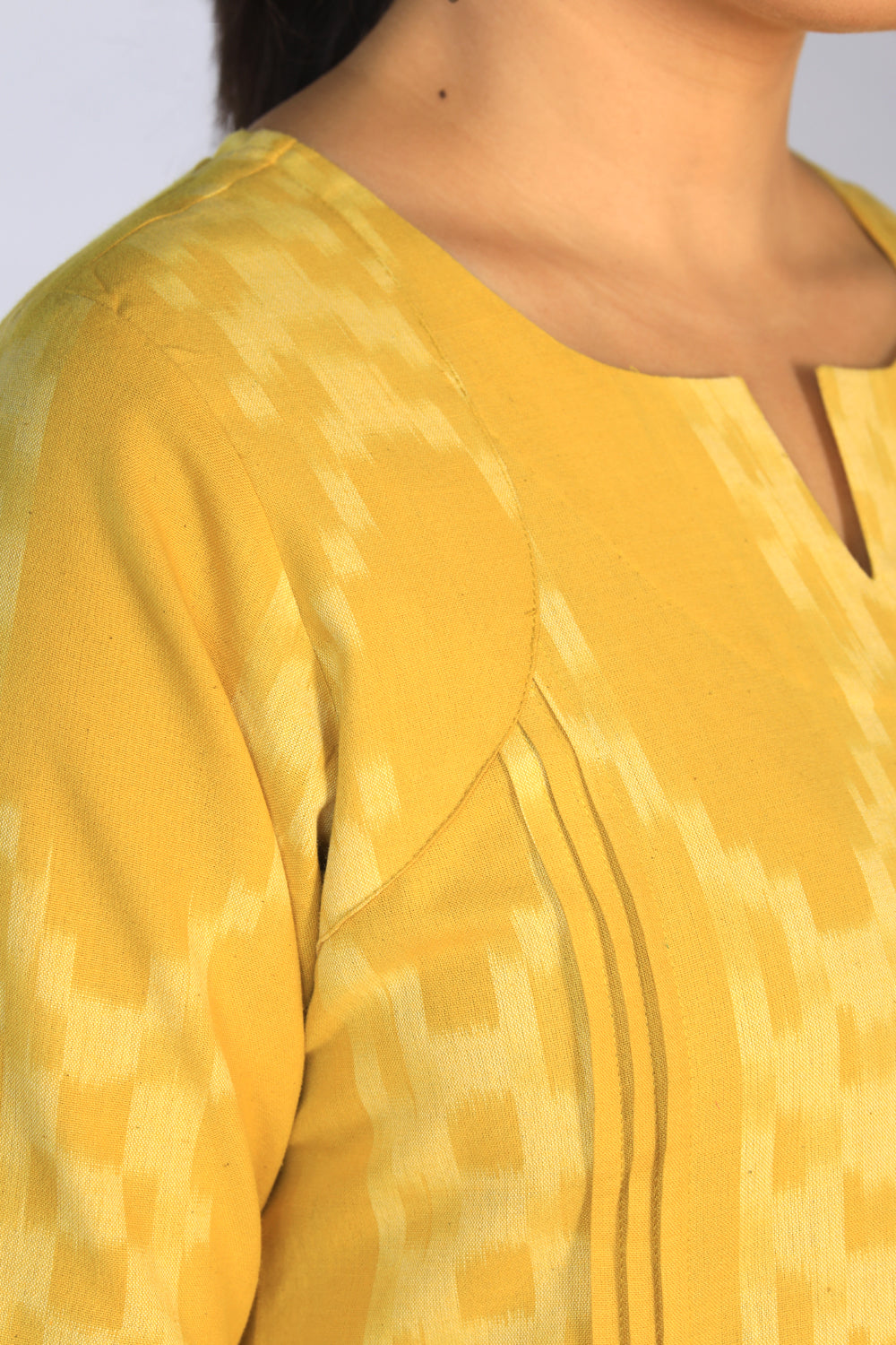 Kalanjali Ethnics Handwoven cotton Pochampally Ikat Kurti - view 8