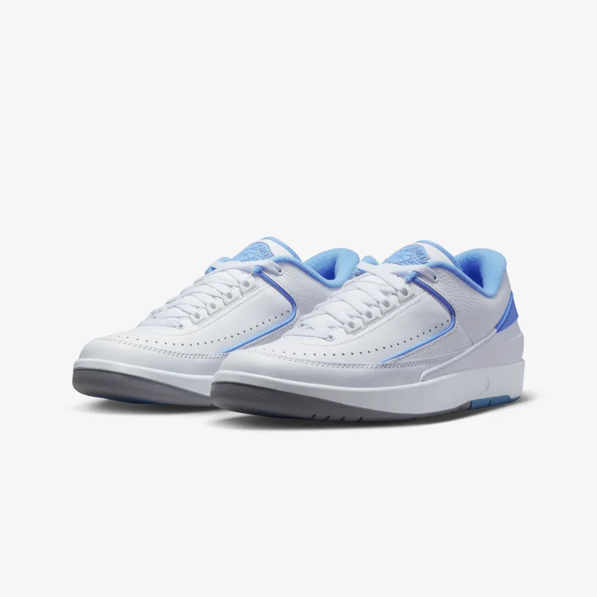 Jordan | AIR JORDAN 2 RETRO LOW { WHITE/UNIVERSITY BLUE-CEMENT GREY