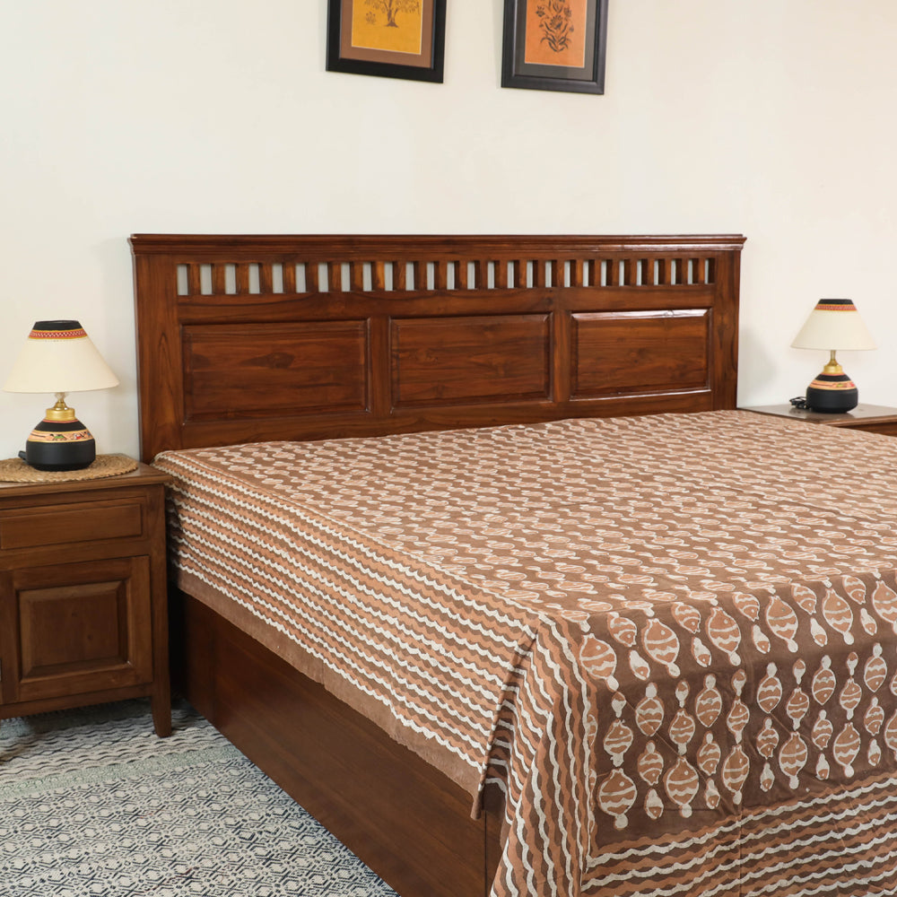 BINDAAS UNLIMITED Brown - Block Art Print Cotton Double Bindaas Bed Sheet (110 x 93 in)