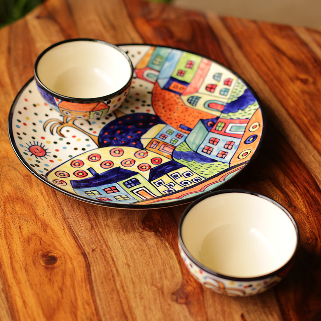 EXCLUSIVELANE 'The Hut Platter Pack' Handpainted Ceramic Plate With Serving Bowls Set