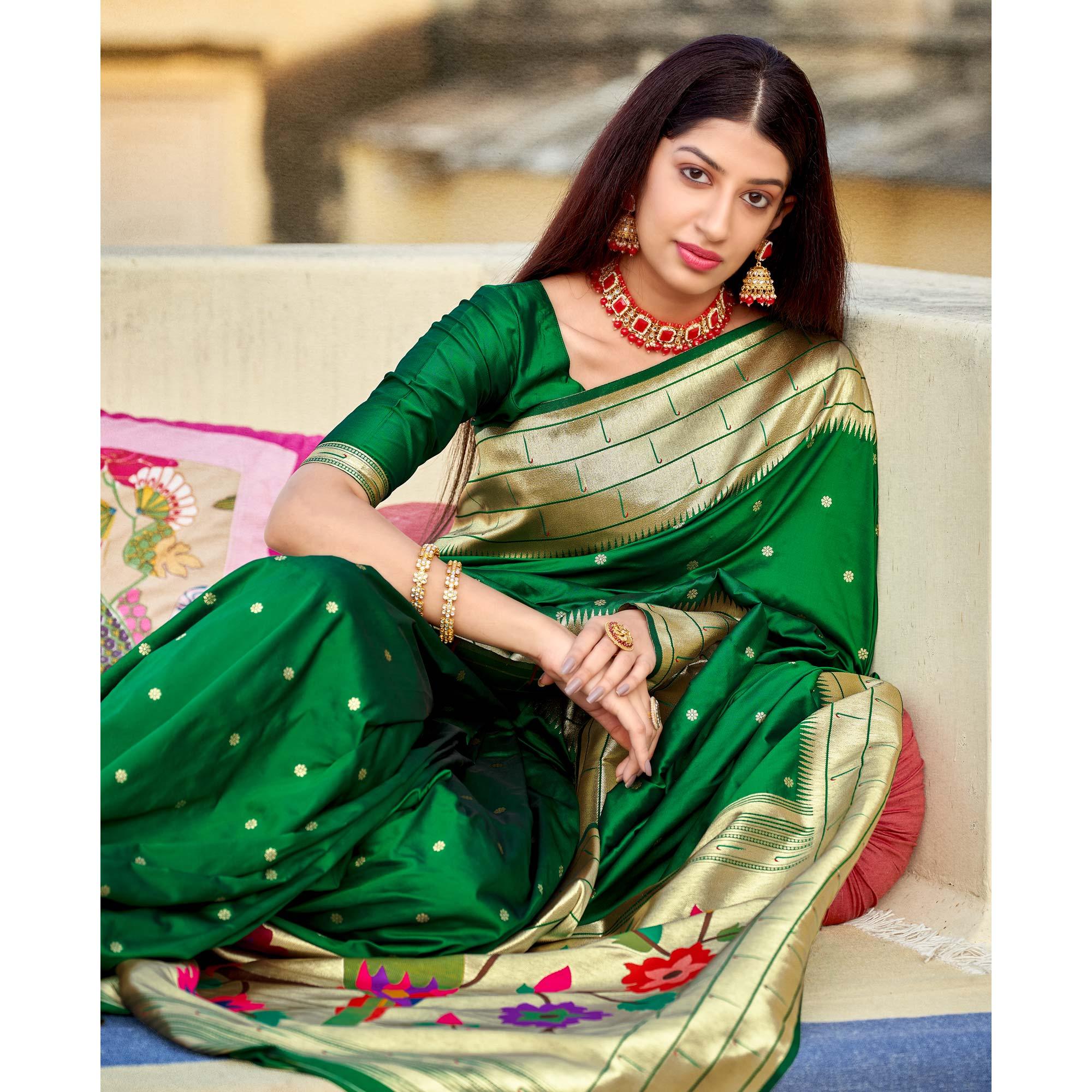 BlackTree green-festive-wear-woven-banarasi-silk-saree-130208 - view 2