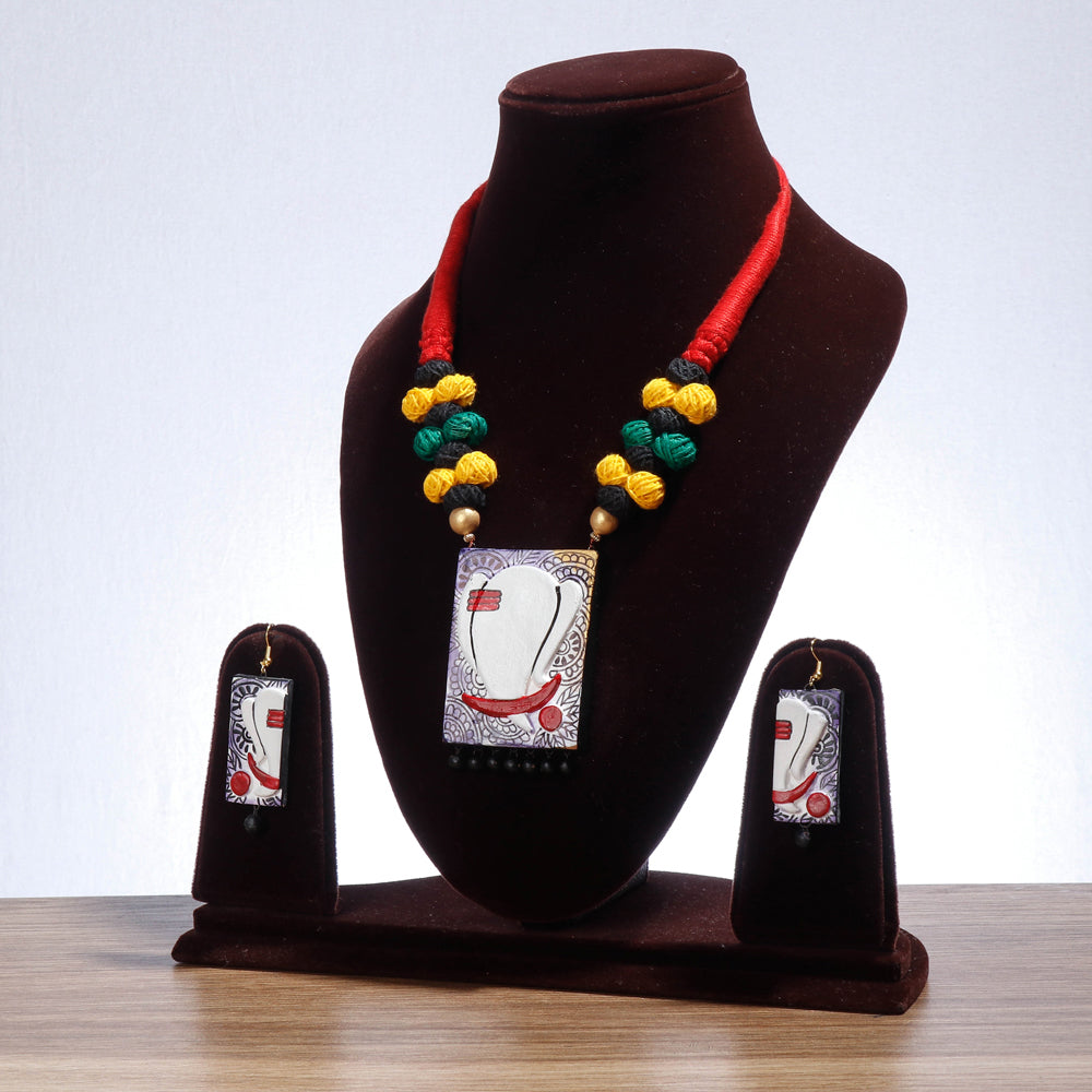 KHUSHBASH - HAPPY LOOM OF EAST Bishnupur Handpainted Terracotta Necklace Set