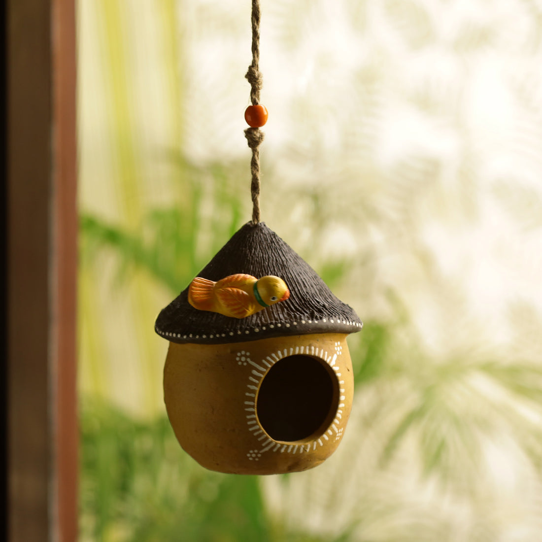 EXCLUSIVELANE 'Swinging Cottage' Handpainted Terracotta Bird House (6 Inch)