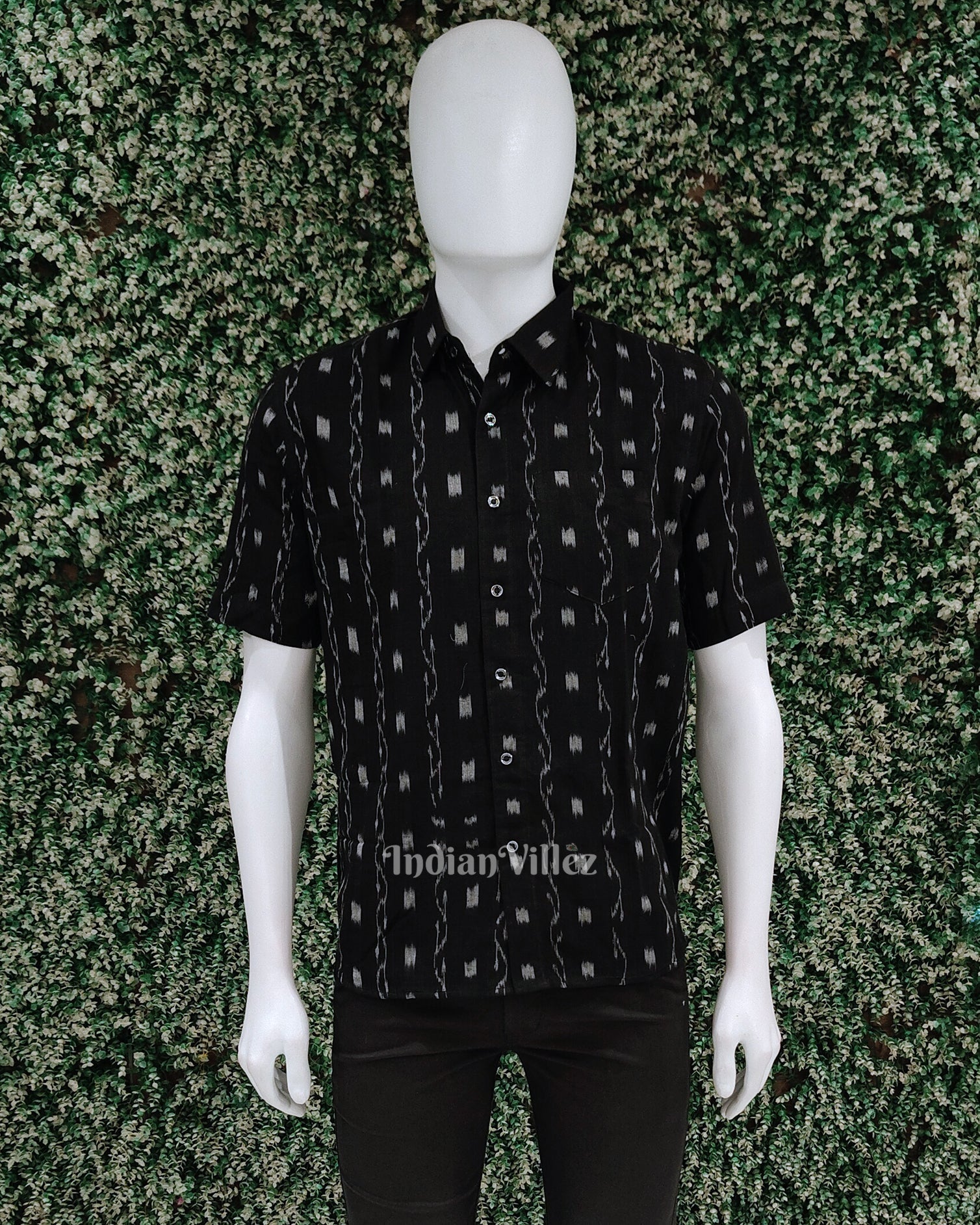 IndianVillèz Black Tipa Design Odisha Ikat Cotton Half Sleeve Shirt for Men