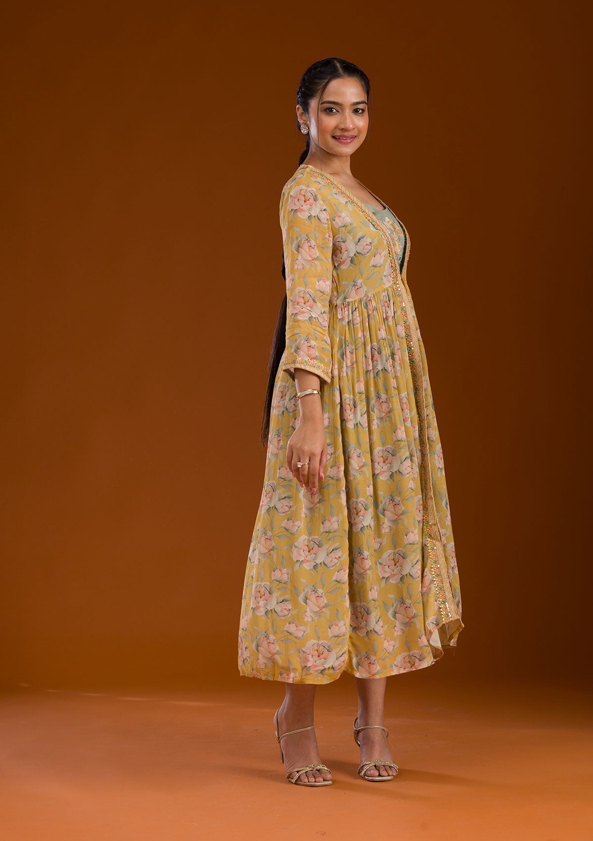 Koskii Mustard Threadwork Chiffon Readymade Salwar Suit - view 5