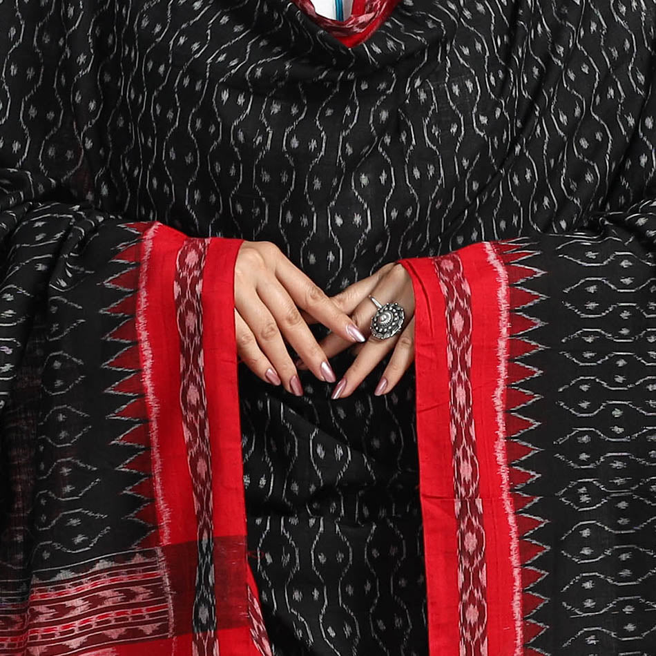 ASHOKA ASSEMBLE - CELEBRATING CRAFTS OF ODISHA Black - Sambalpuri Ikat Weave Handloom Cotton Dupatta 19 - view 4
