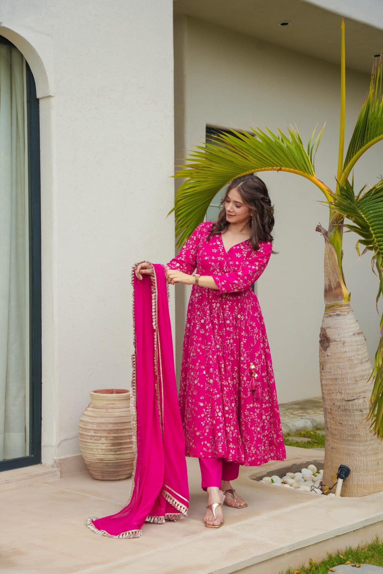 Idaho-o Ocean pink heavy embroidered set