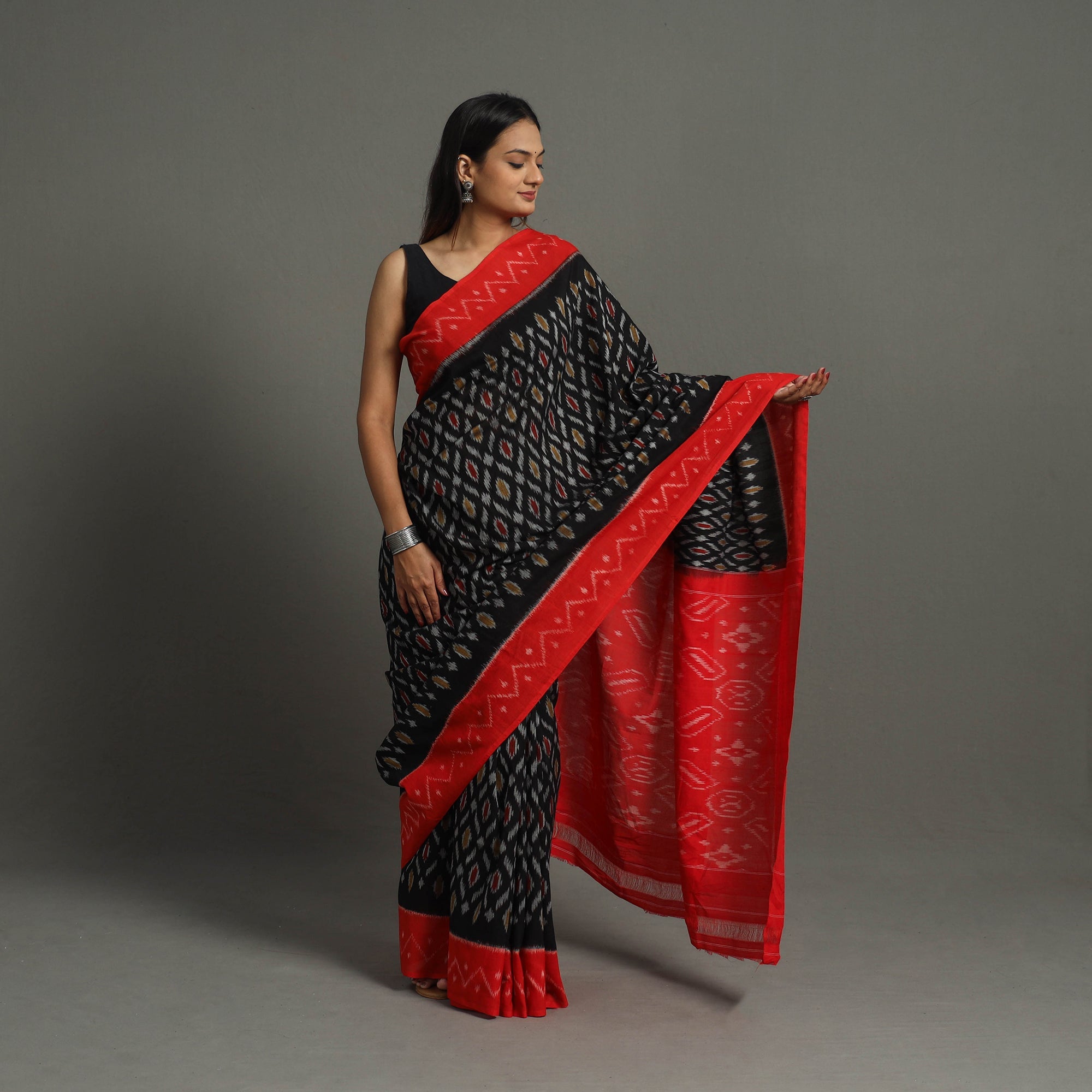 SOUTH KARGHA Black - Mercerised Cotton Handloom Pochampally Ikat Saree 31 - view 2