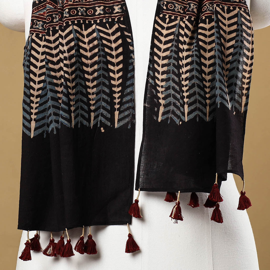 RIYAZ ABDULMAJID KHATRI - AJRAKH Black - Ajrakh Block Printed Mul Cotton Stole with Tassels - view 3