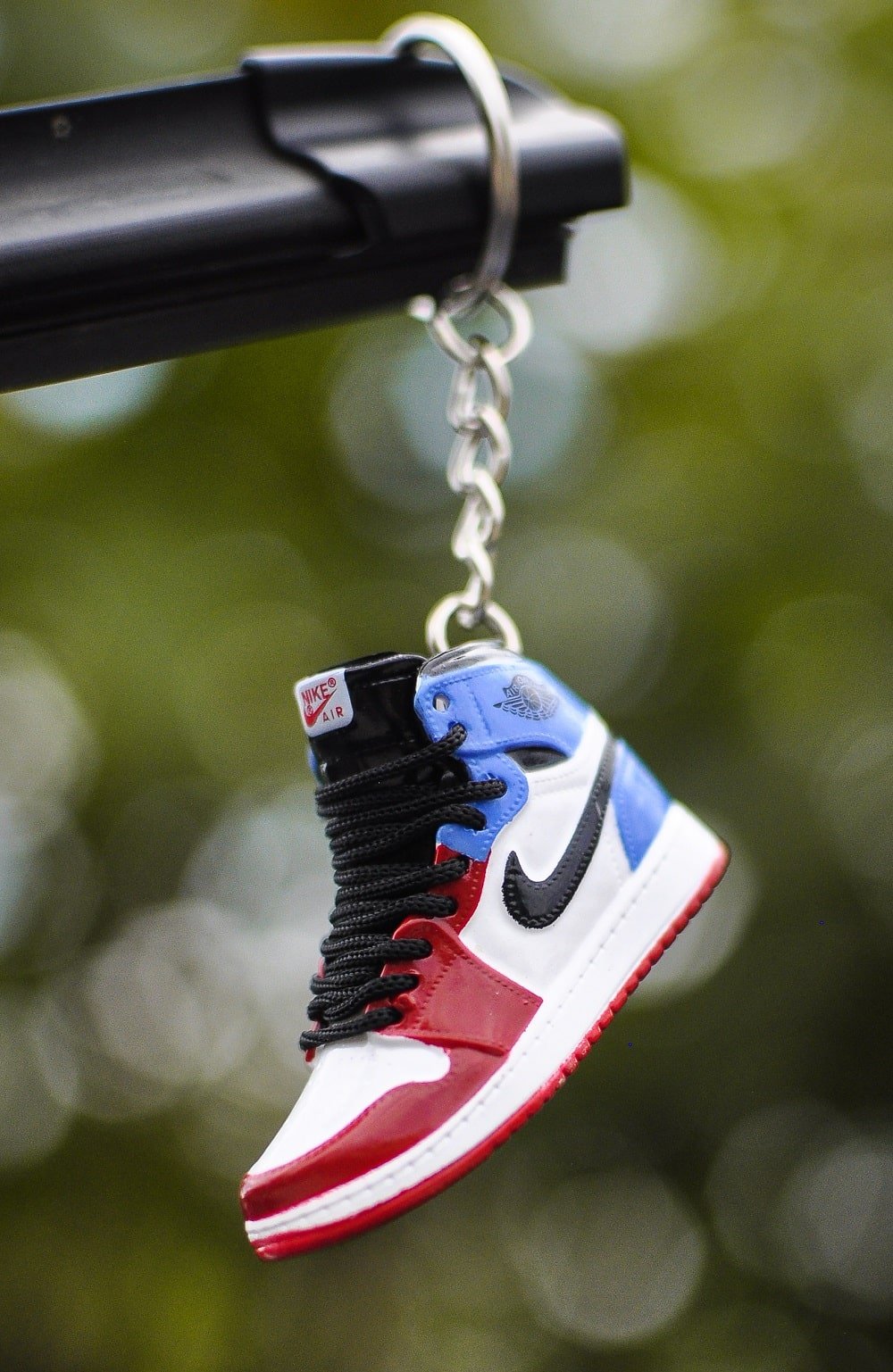 Kicks Machine 3D Sneaker Keychain AJ1 Fearless UNC