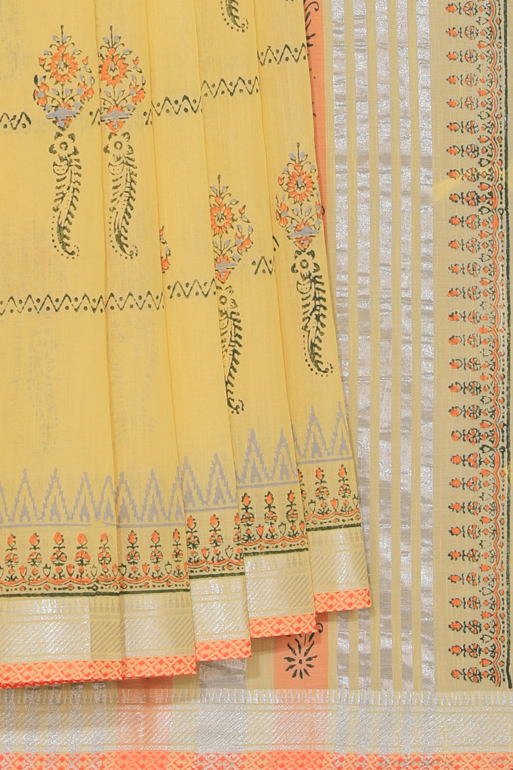 Kalanjali Ethnics Hand block printed cotton saree - view 2