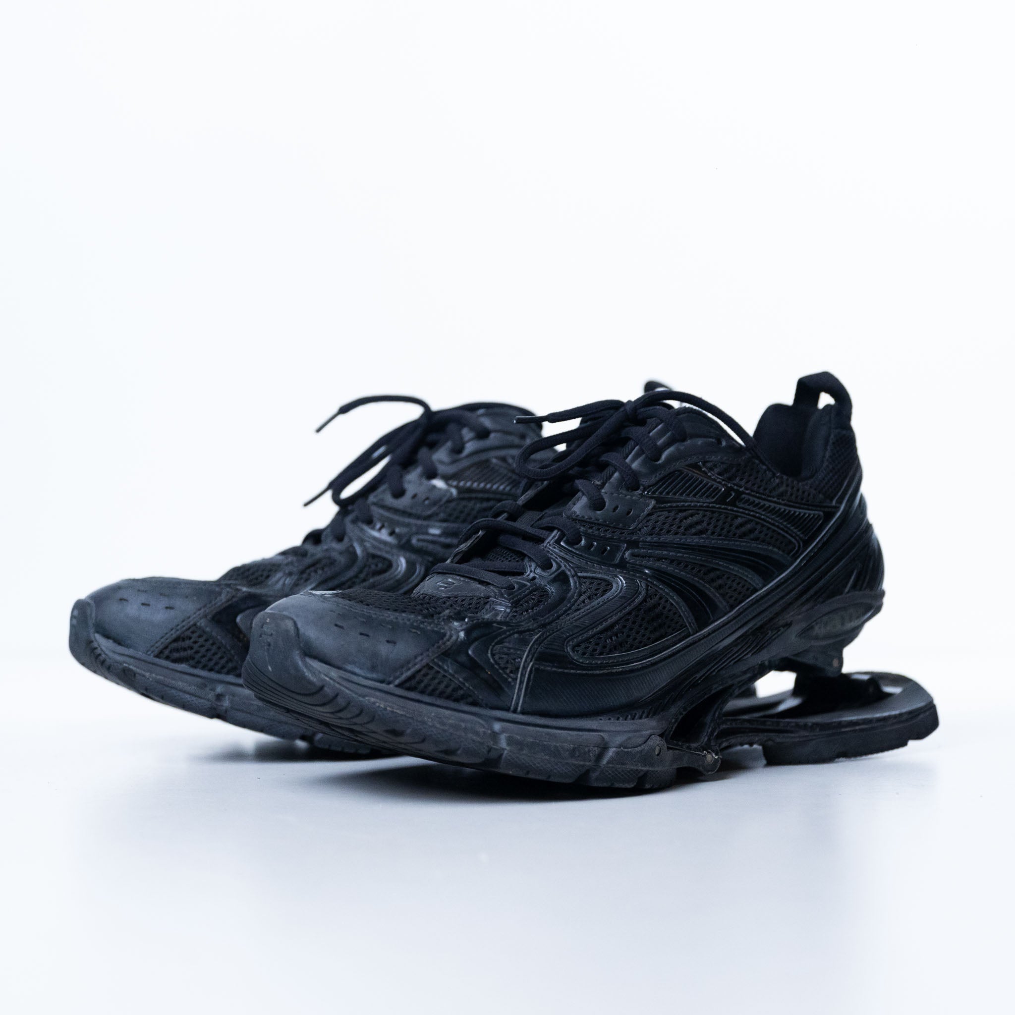 Balenciaga Xpander - view 2