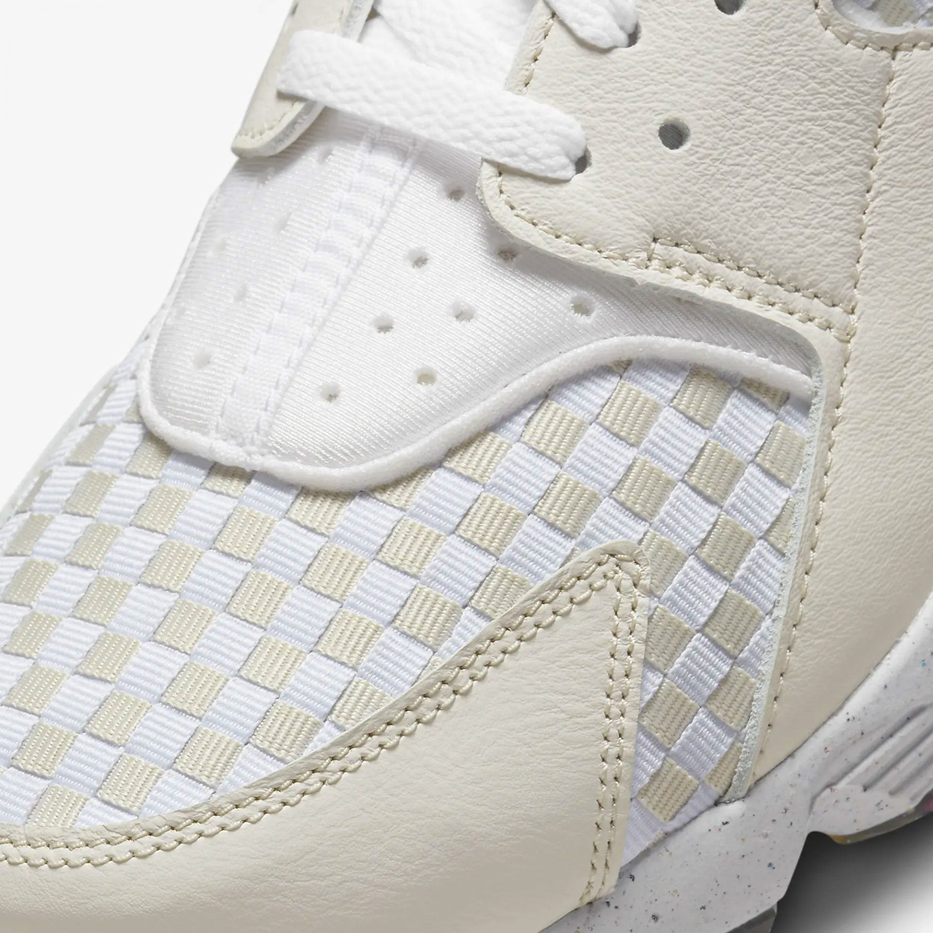 Nike | AIR HUARACHE CRATER PRM { NEXT NATURE - view 4