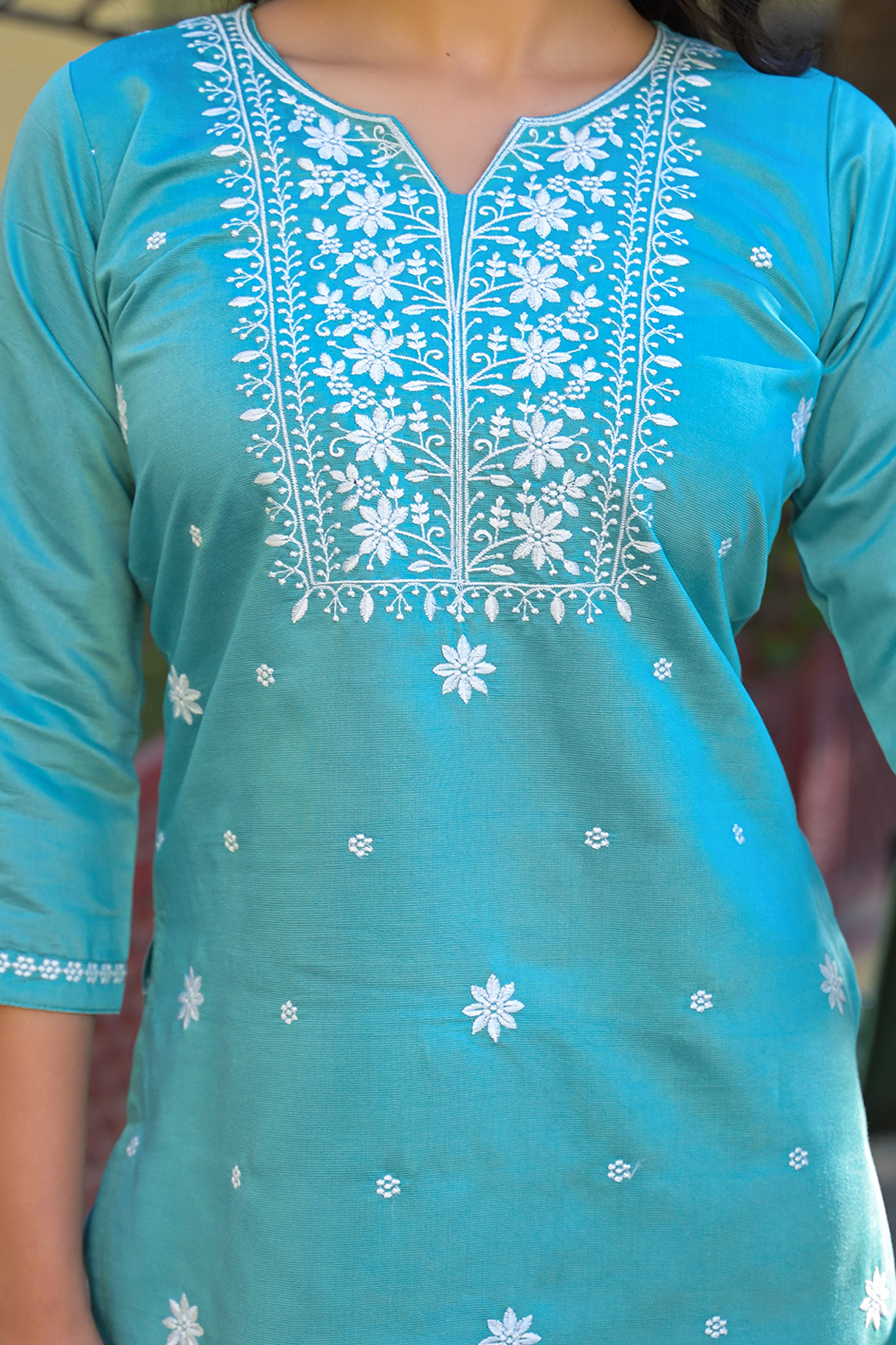Peachmode Mint Green Floral Embroidered Viscose Gadwal Silk Top Bottom Set - view 2