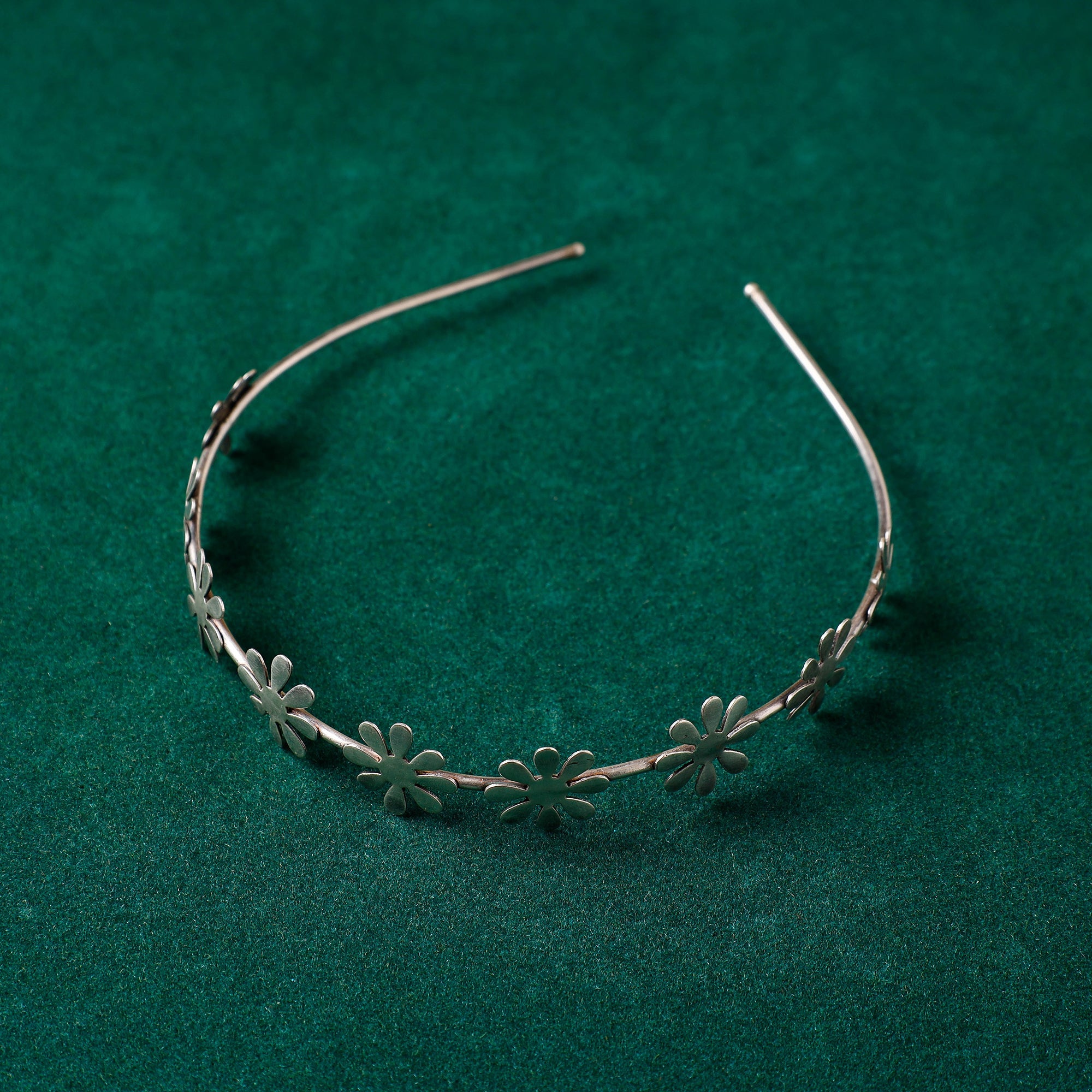 WHITE RIVER STORIES Antique Silver Finish Oxidised Brass Base Hair Band