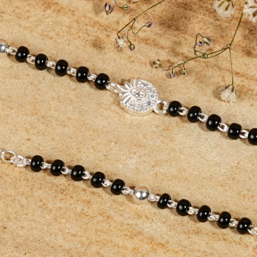 Prinjal Jewellers Black Beads Flower Nazariya for Kids