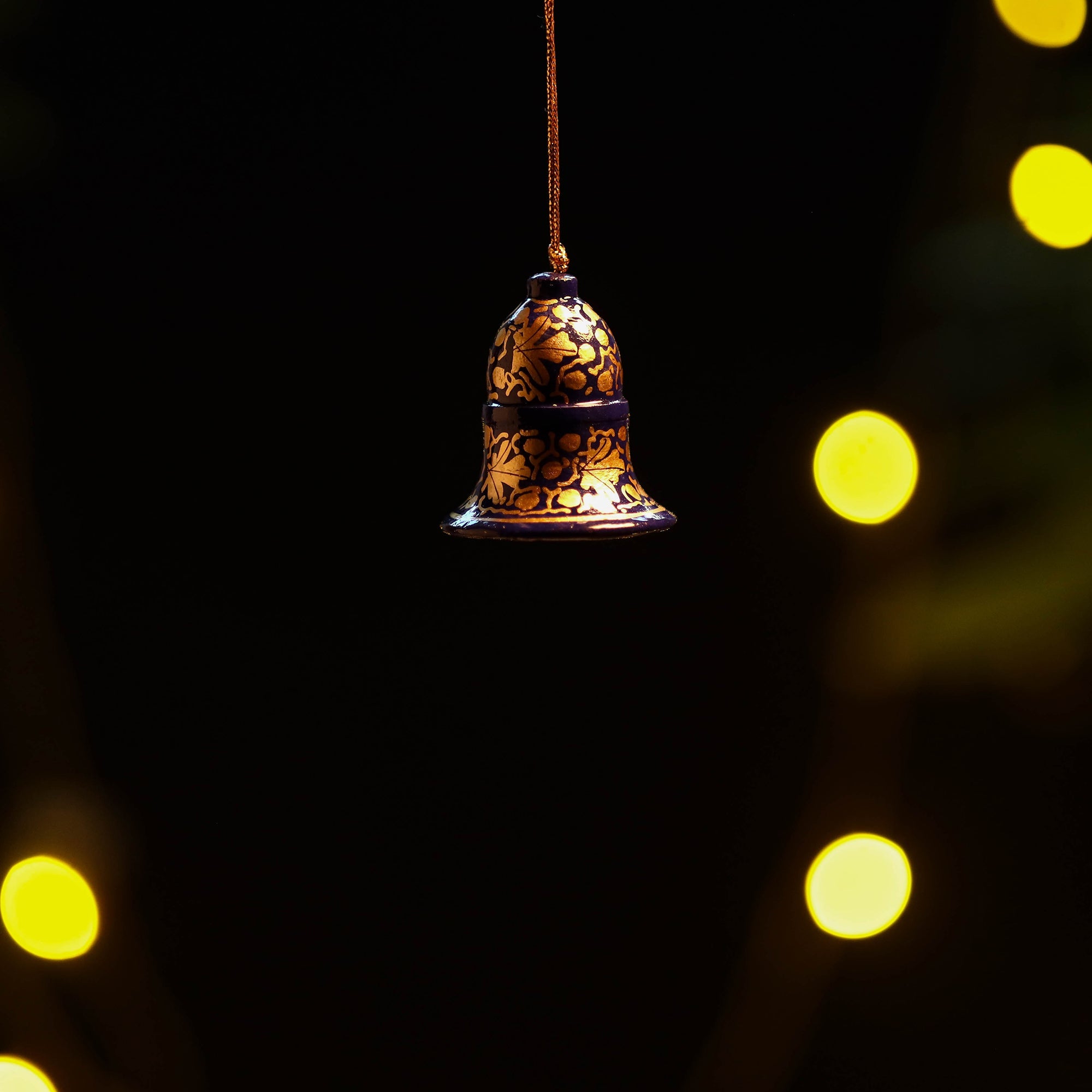 ZAHID HUSSAIN BHAT Bell - Kashmir Handpainted Christmas Decor Ornament 07