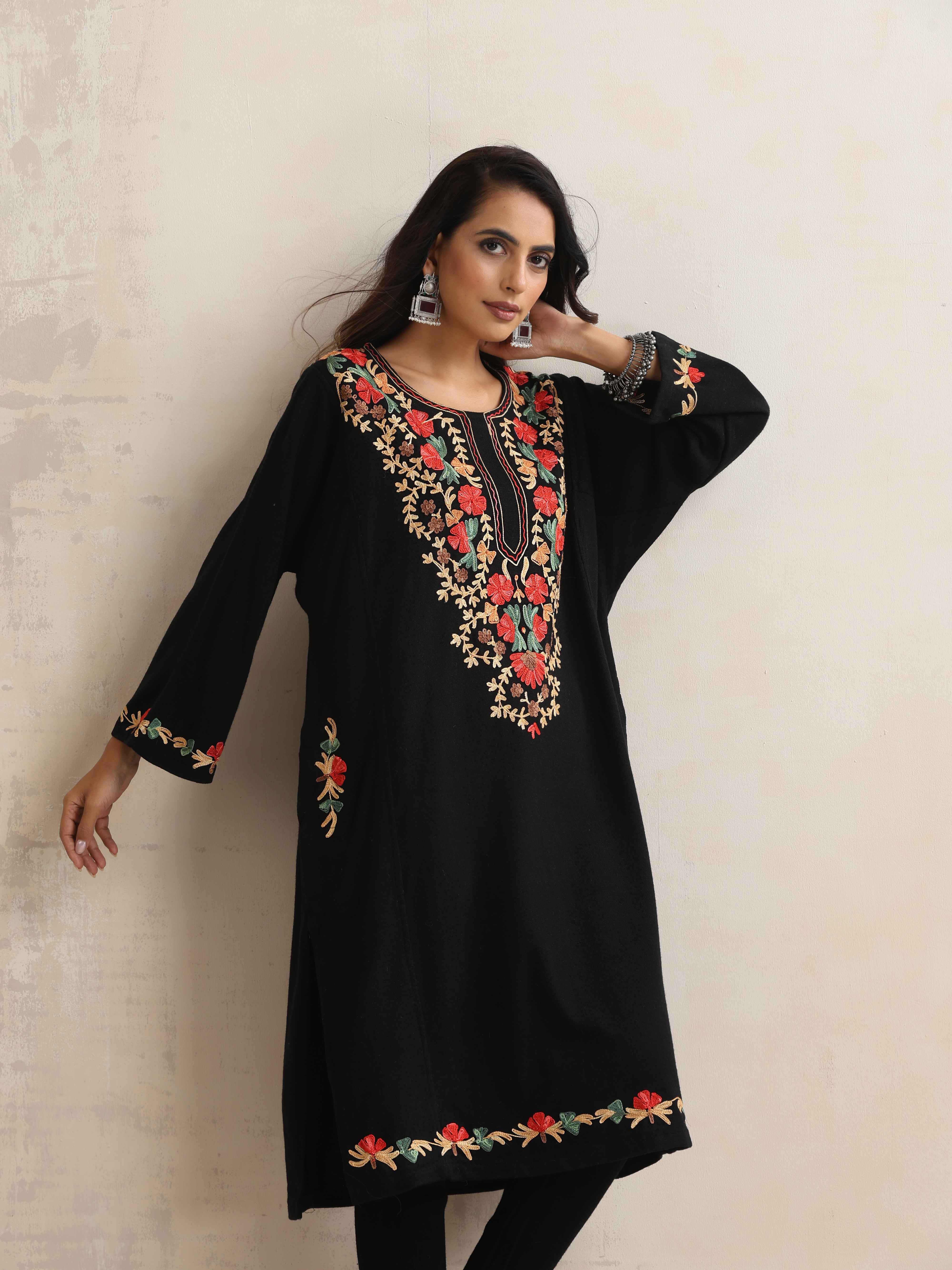 trueBrowns Black Kashmiri Embroidered Woollen Phiran Kurta - view 4