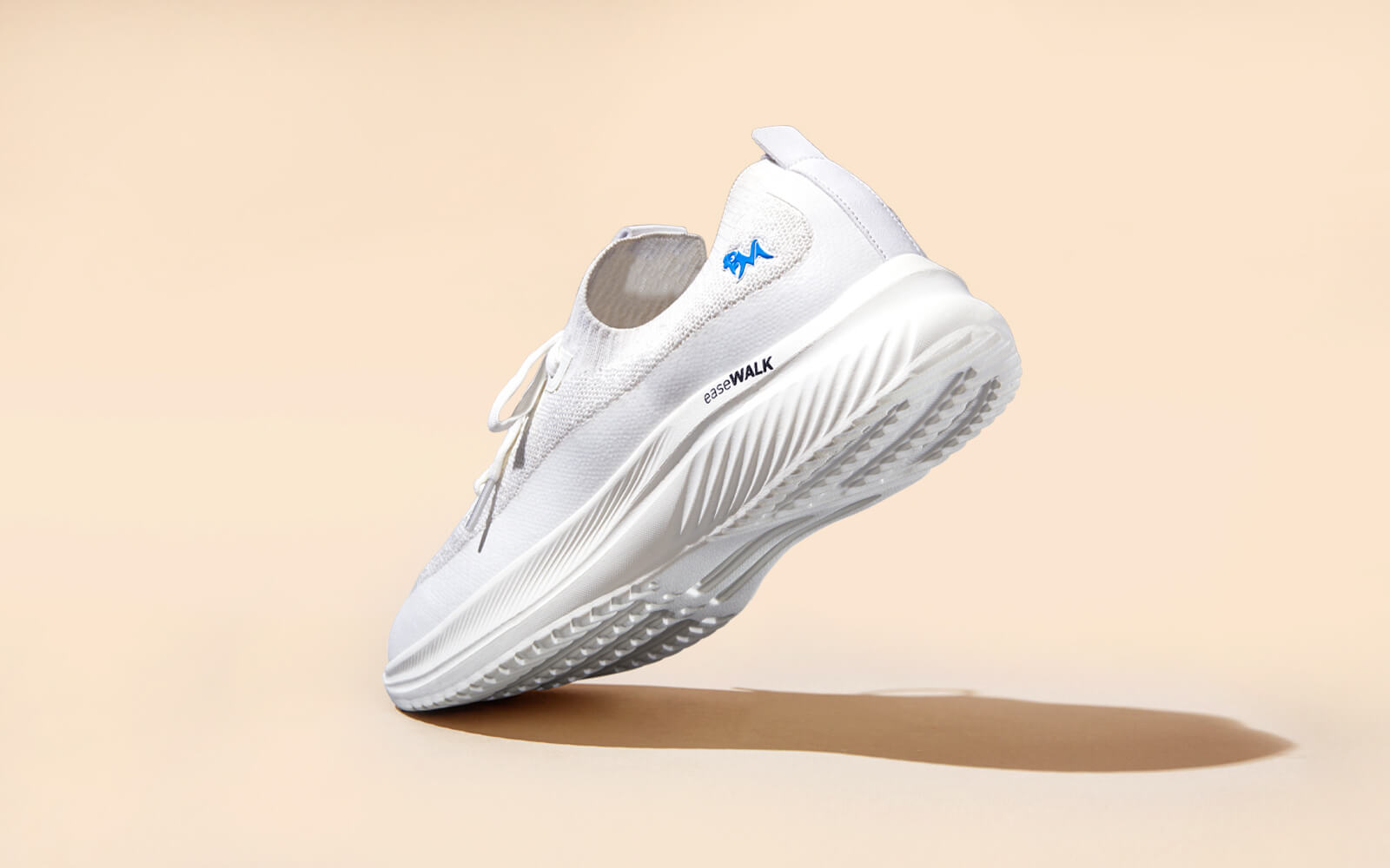 Neeman's Ease Walk Sneakers : White - view 5
