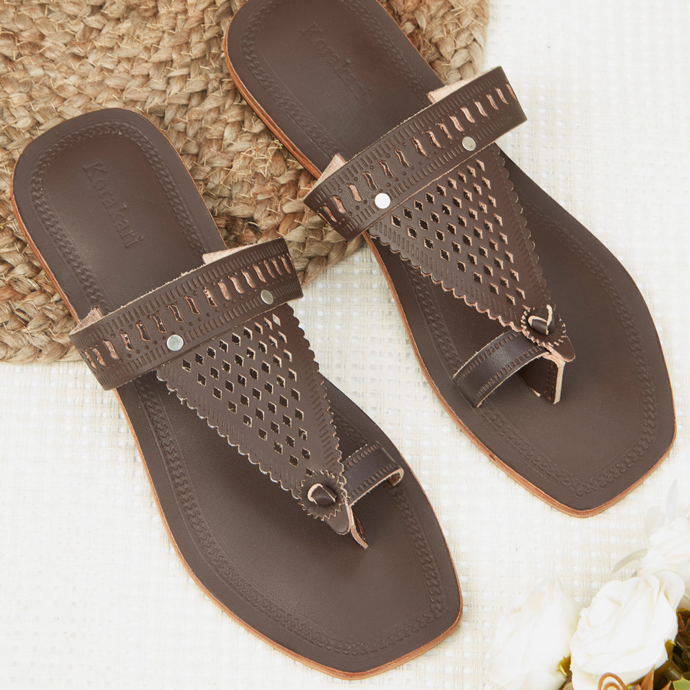 KORAKARI Brown Handstitched Leather Kolhapuri Women Slipper
