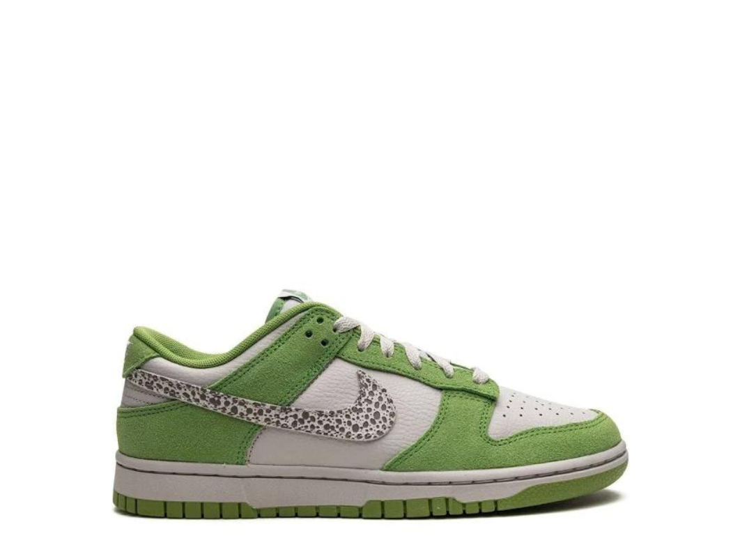 Sneaker Cafe Mumbai Nike Dunk Low SAFARI SWOOSH CHLOROPHYLL - view 3