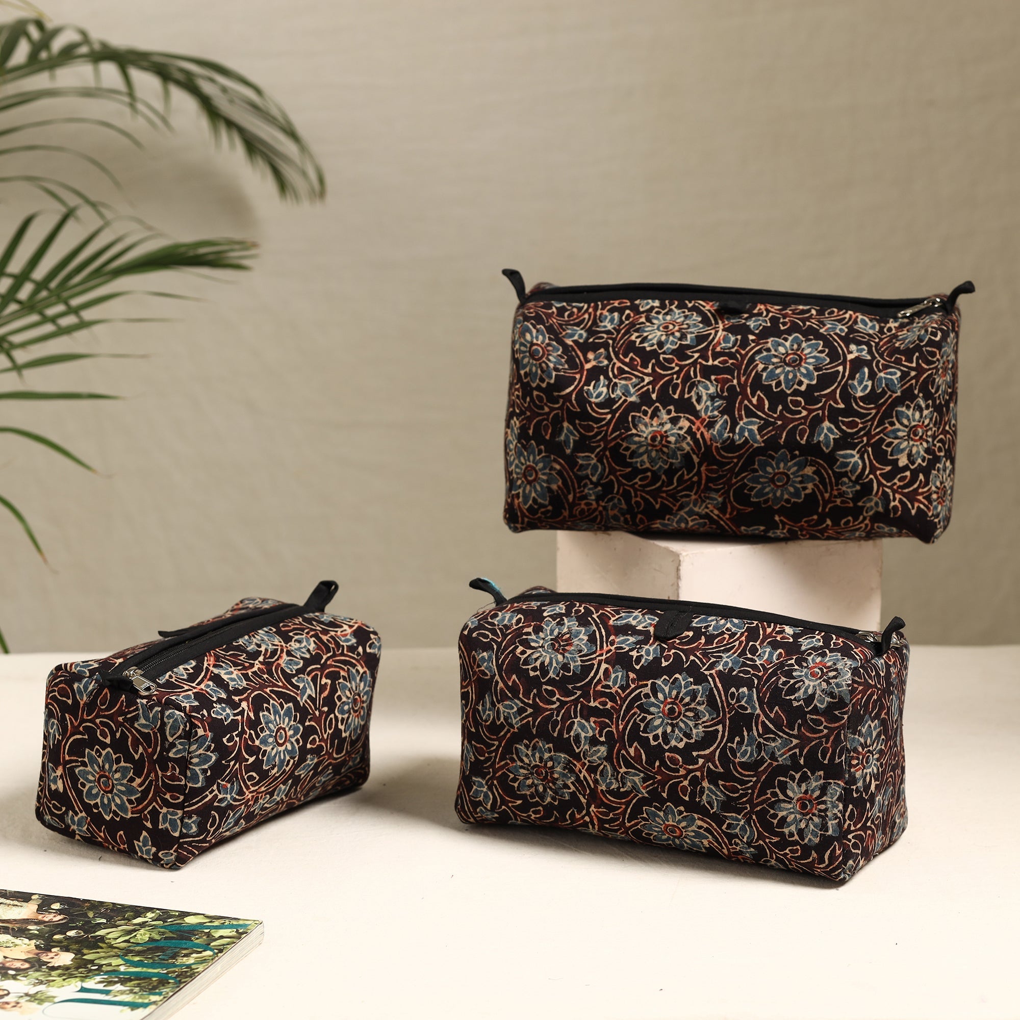 ITOKRI CRAFTS INITIATIVE Black - Handmade Cotton Toiletry Bags (Set of 3) 69