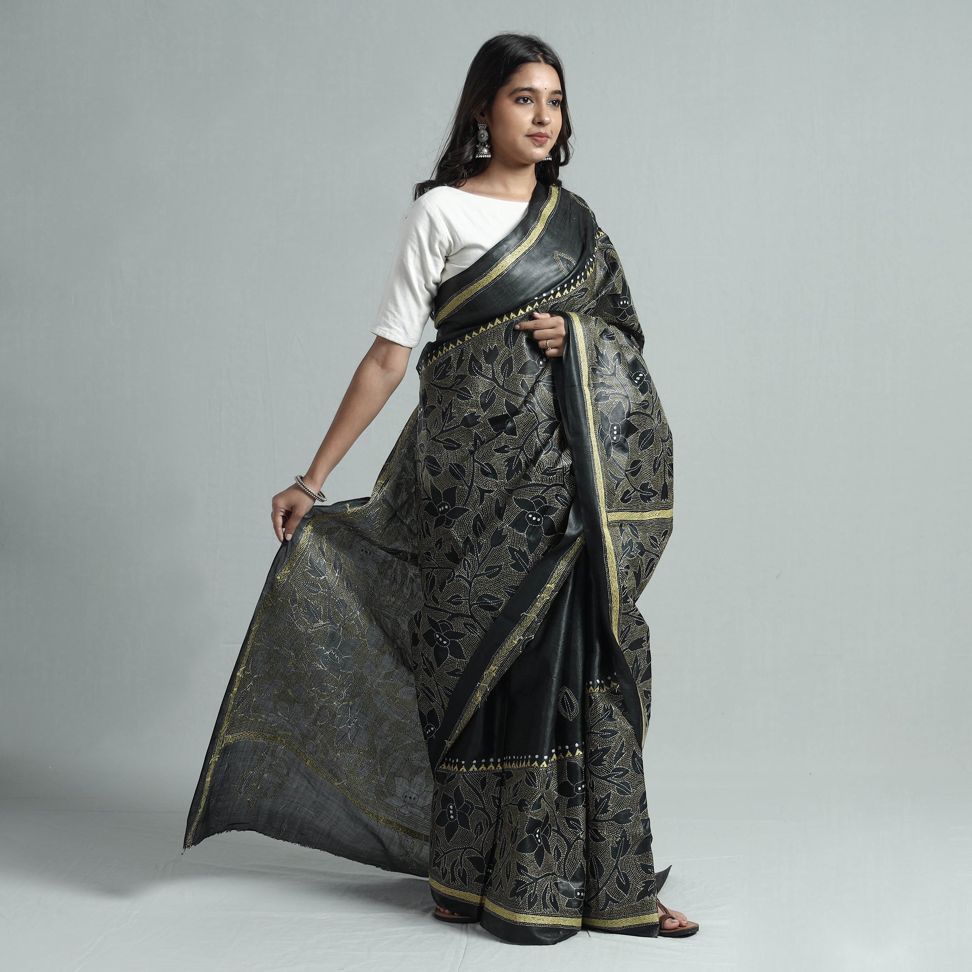 KHUSHBASH - HAPPY LOOM OF EAST Black - Bengal Kantha Hand Embroidery Pure Tussar Silk Handloom Saree - view 2