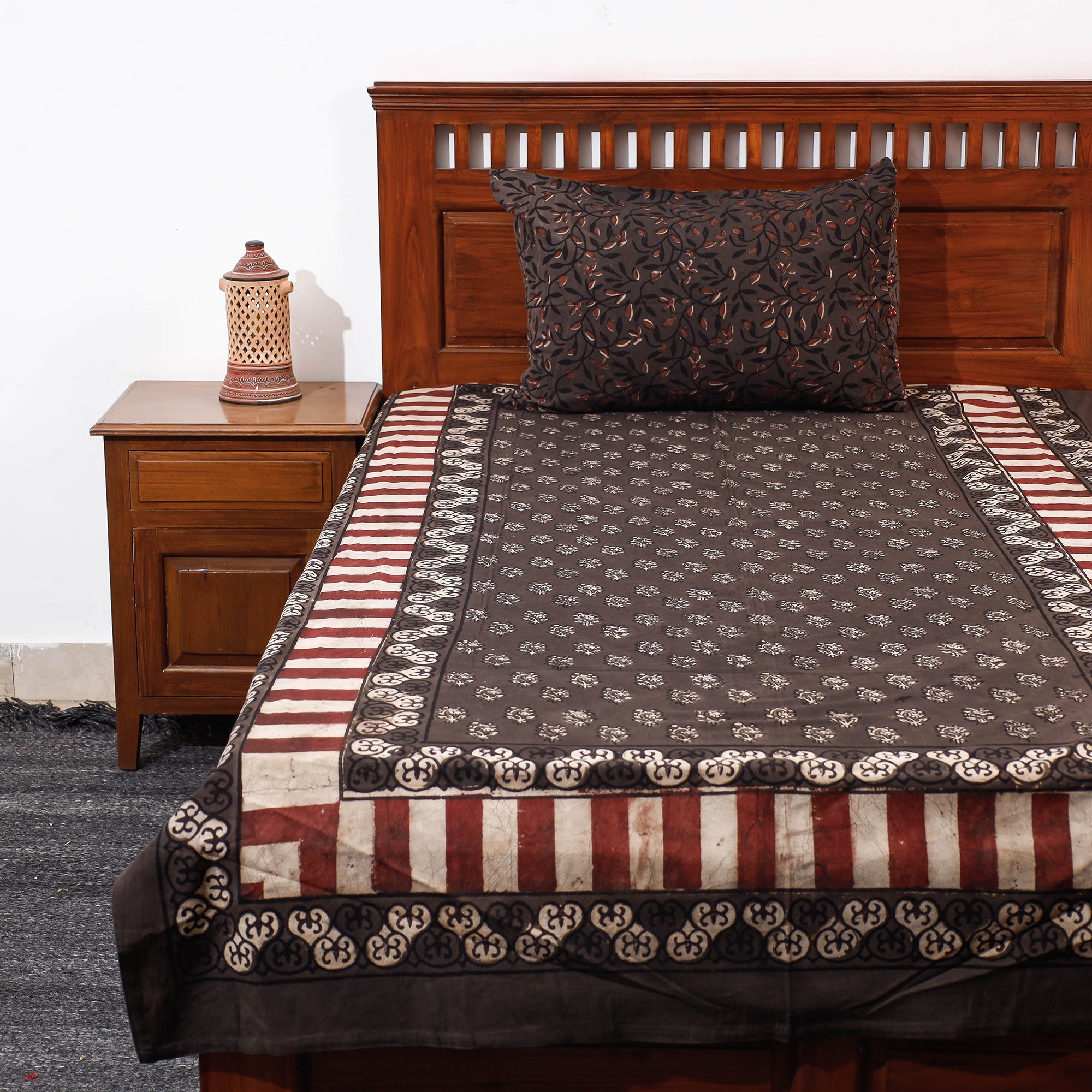 HAVELI CHRONICLES Brown - Pipad Block Printed Cotton Single Bed Cover with Pillow Covers (90 x 60 in)