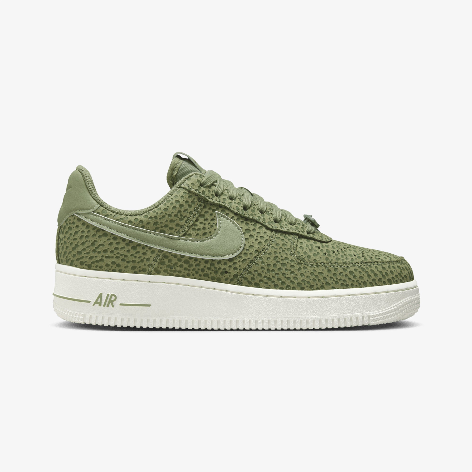 Nike | AIR FORCE 1 '07 PREMIUM { SESAME/OIL GREEN-LIGHT BONE