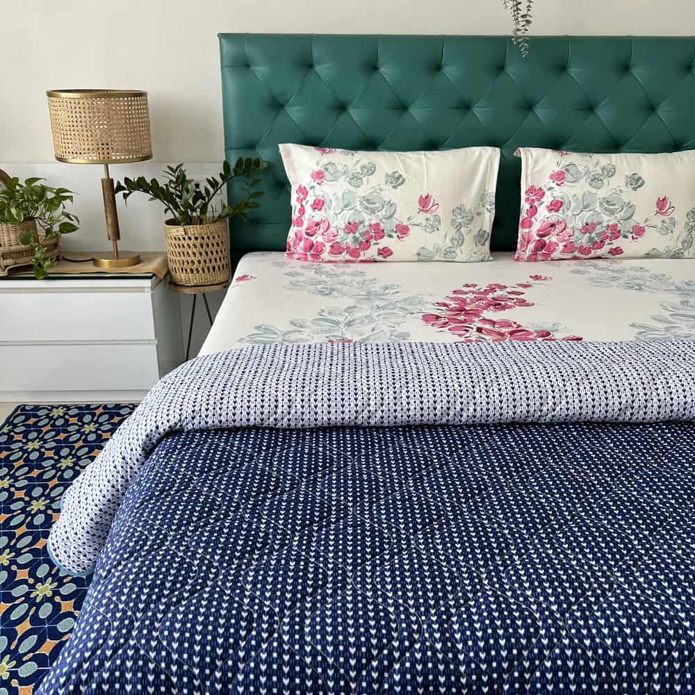 Urban Space -Home Furnishing Store Cotton Bedsheet + AC Blanket Combo Pack - (Combo 17 - Majestic Pink and Grey + Tokyo)