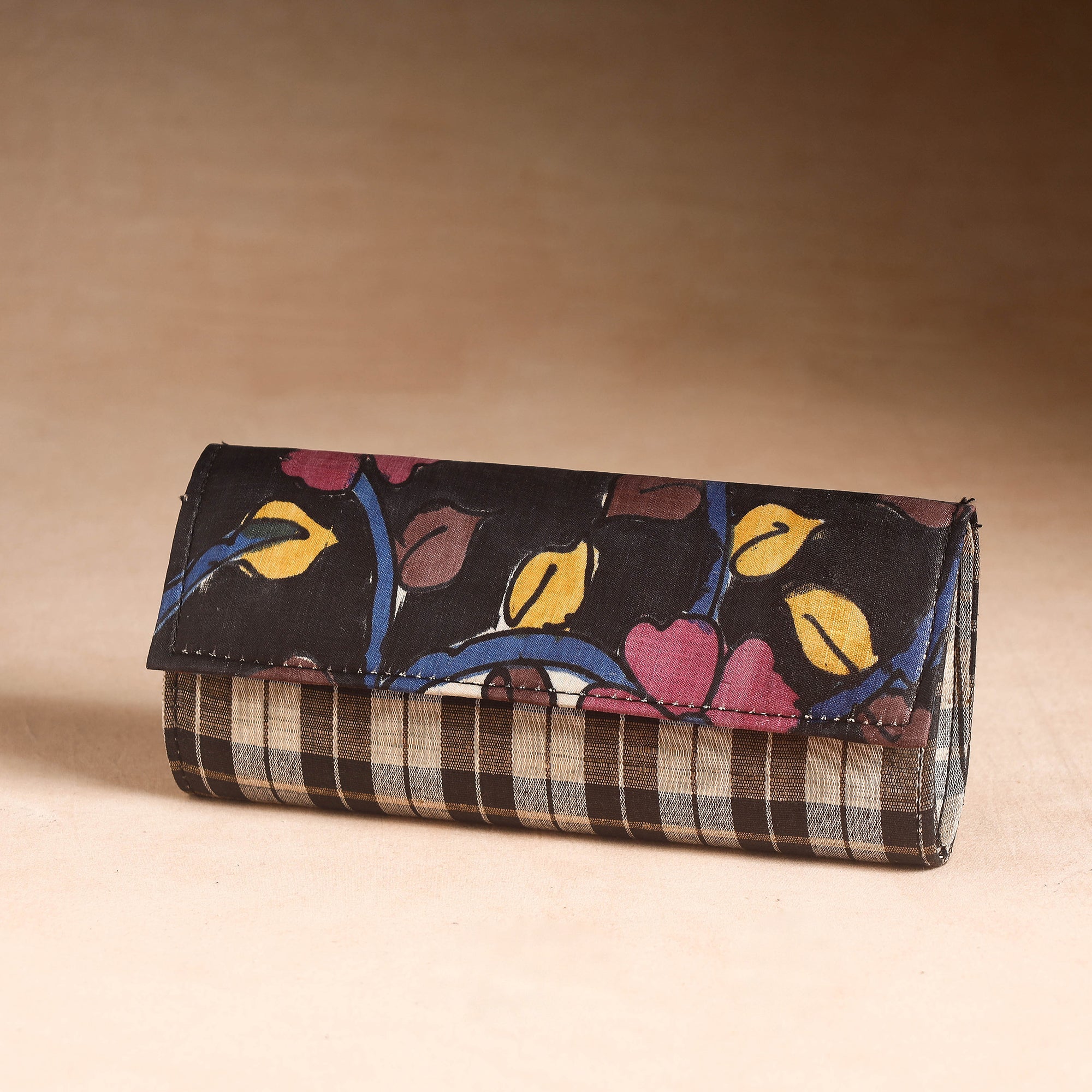 ITOKRI CRAFTS INITIATIVE Black - Handcrafted Printed Cotton Clutch