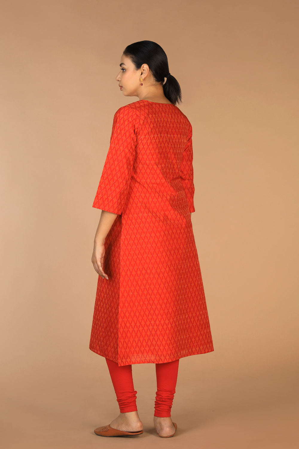 Kalanjali Ethnics Handwoven Pochampally Silk Ikat Kurti - view 2
