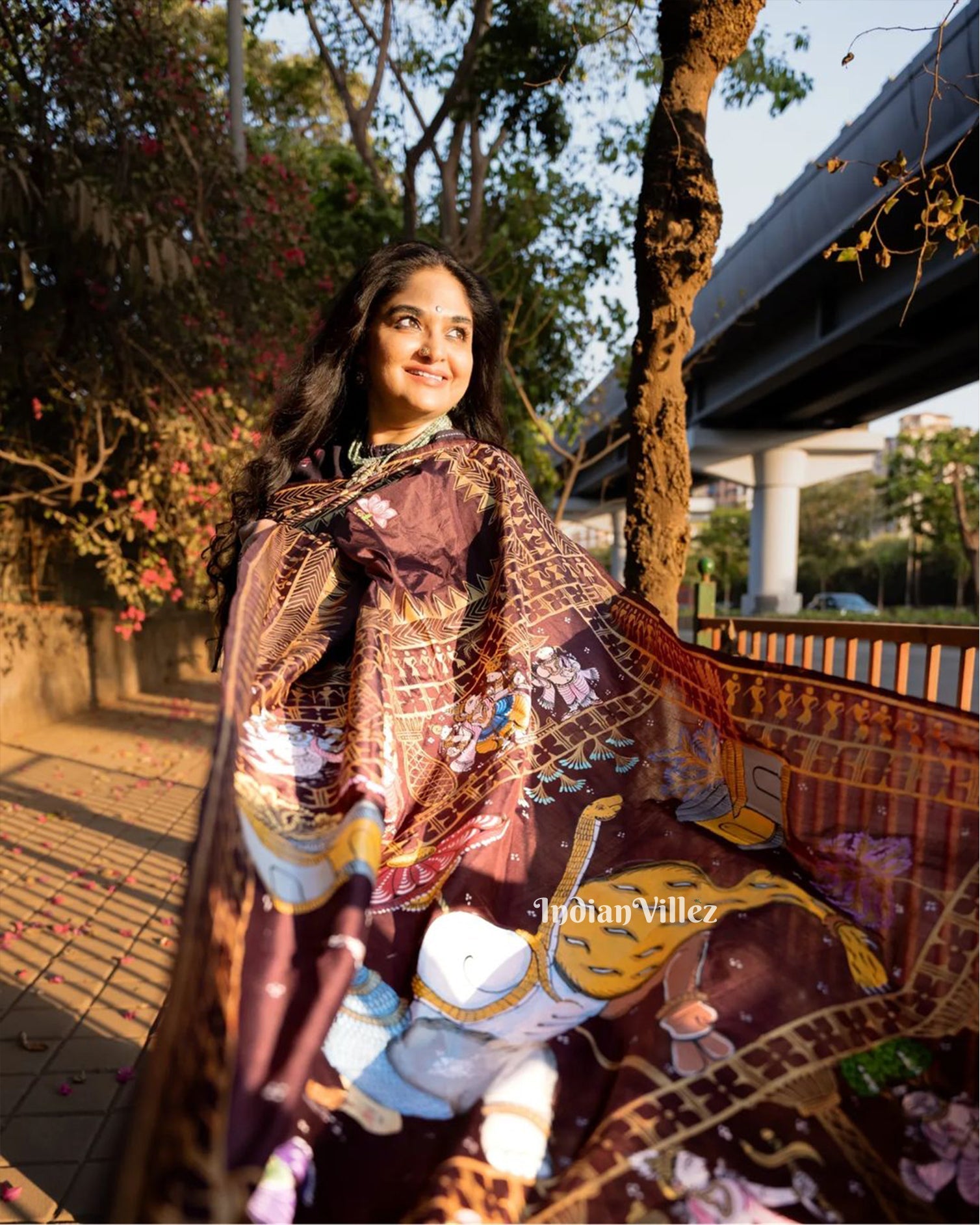 IndianVillèz Arjuna Bows to Navagunjara Pure Hand-Painted Pattachitra Saree - view 3