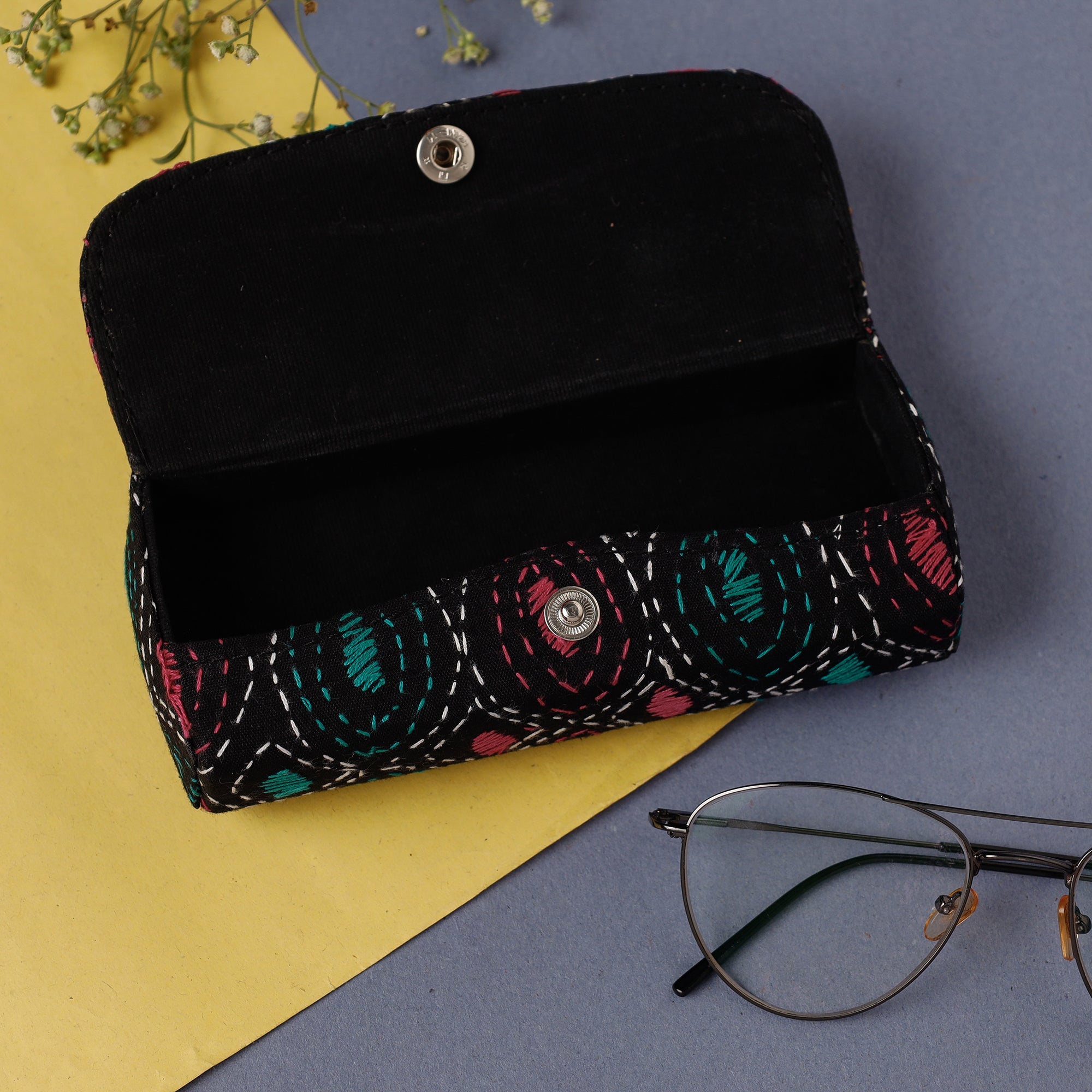 ASALKAAR Bengal Kantha Work Handcrafted Spectacles Case - view 2