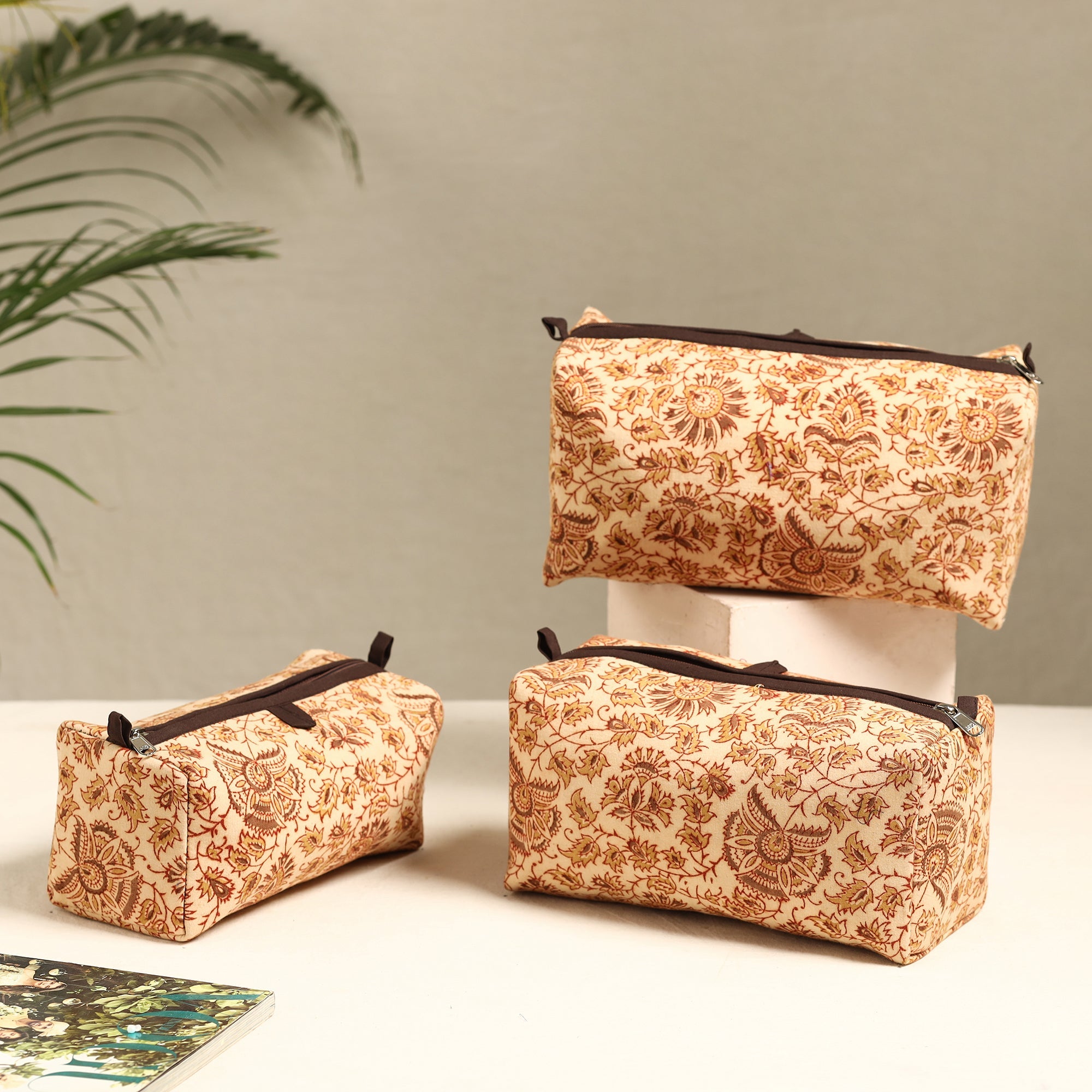 ITOKRI CRAFTS INITIATIVE Beige - Handmade Cotton Toiletry Bags (Set of 3) 09