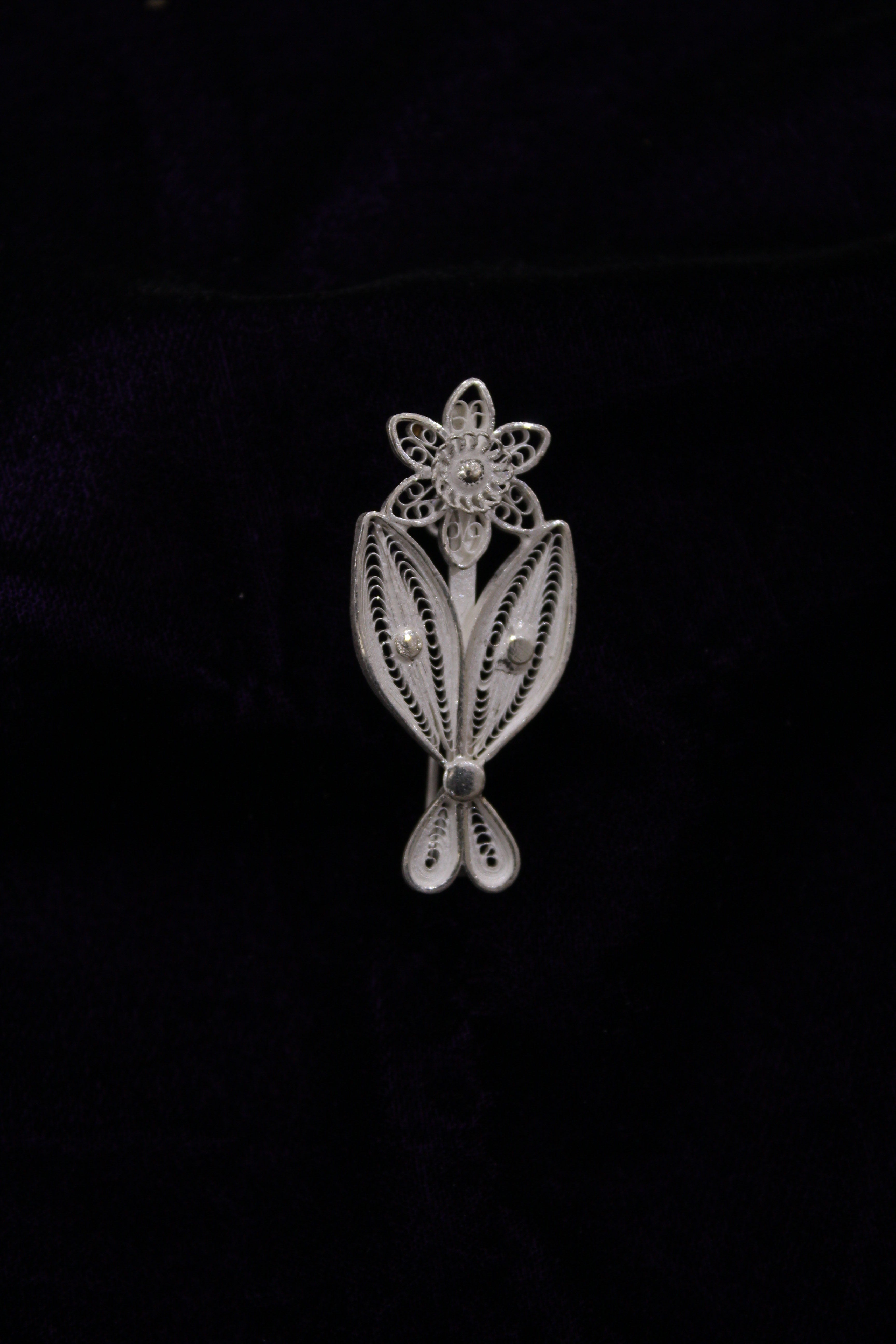 Indianvillez Fish Designer Silver Filigree Saree Pin