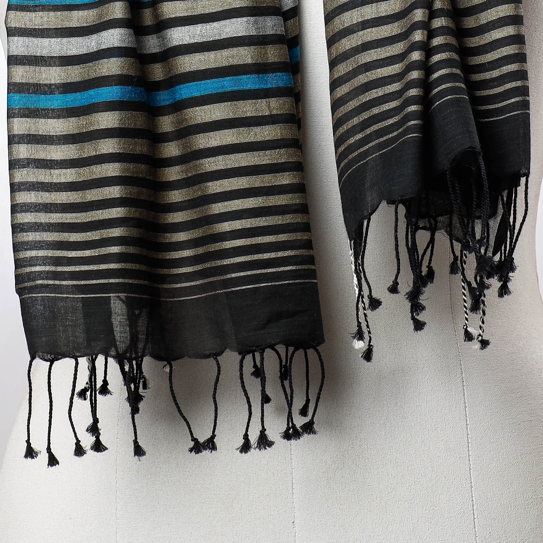 SASHA Black - Phulia Bengal Handloom Cotton Stole with Tassels - view 3